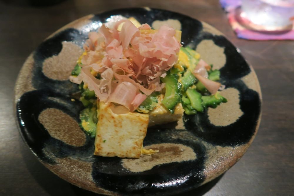 アワモリプラスのゴーヤーチャンプルーを撮影した写真