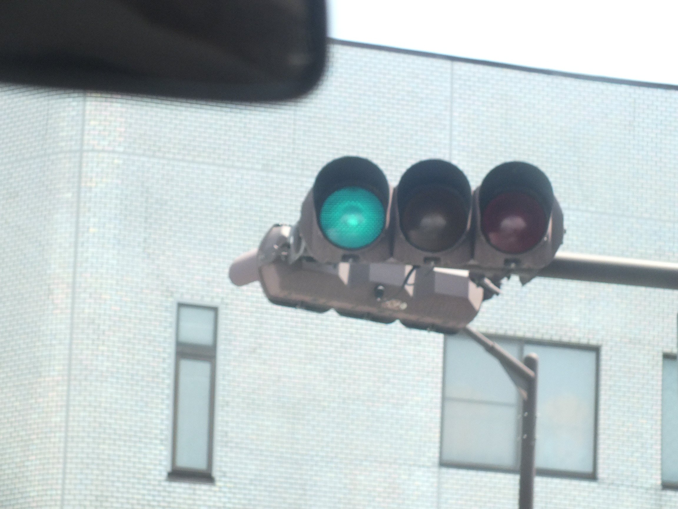 伊那市荒井「合同庁舎西」の小糸D型スフェリカルレンズ深フードと小糸