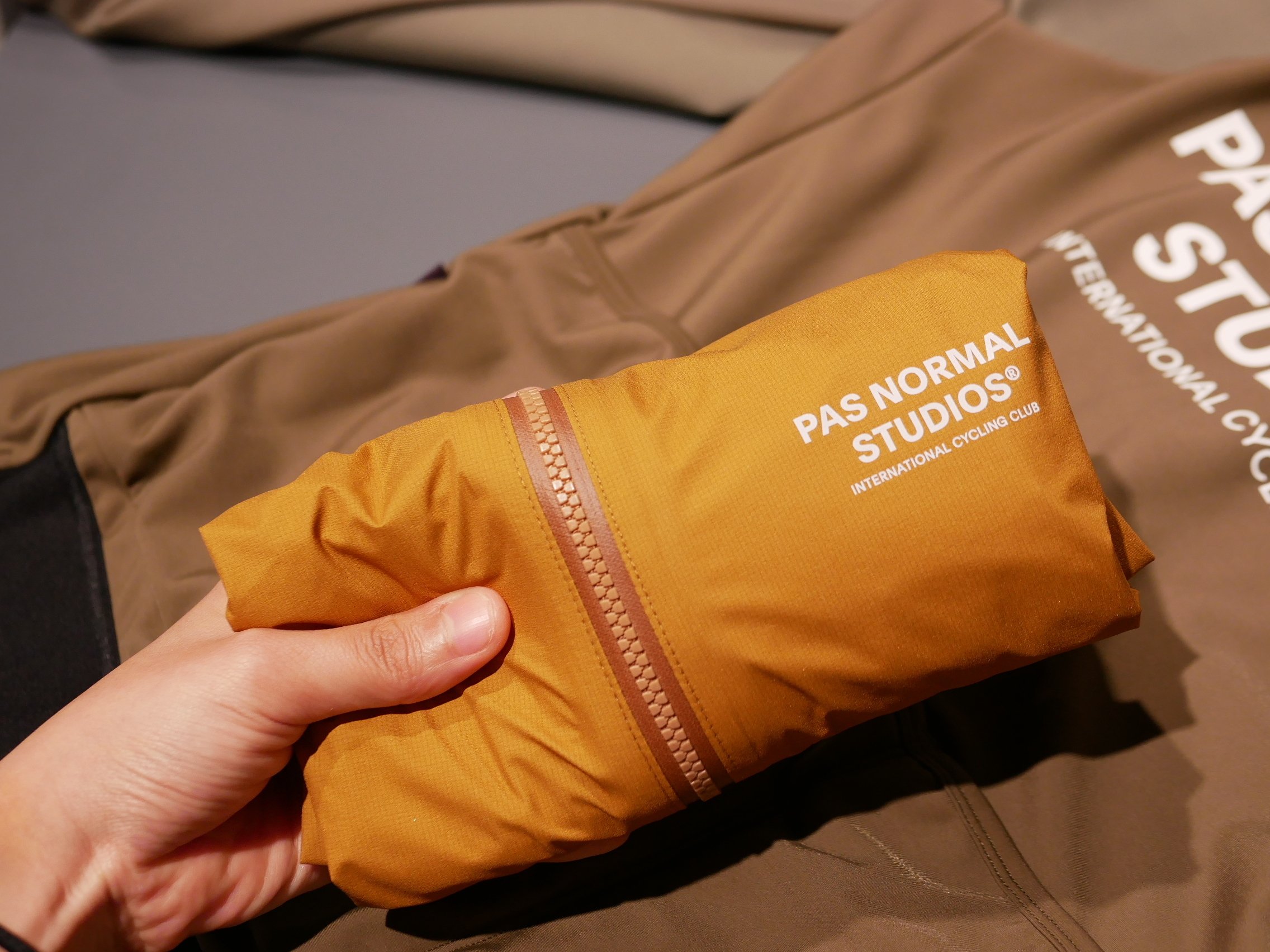 PAS NORMAL STUDIOS/モデル着用ウェア紹介①｜RAPPORT | MAGNET