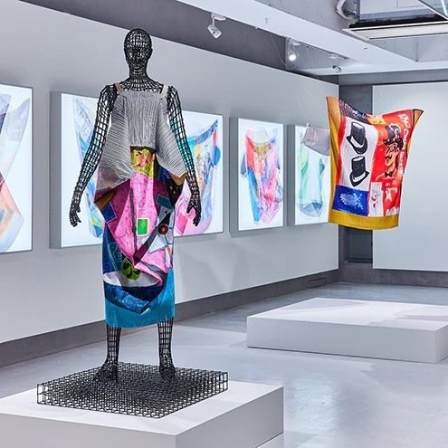 一枚の布で変わるファッション—イッセイミヤケの世界｜UNKNOWN