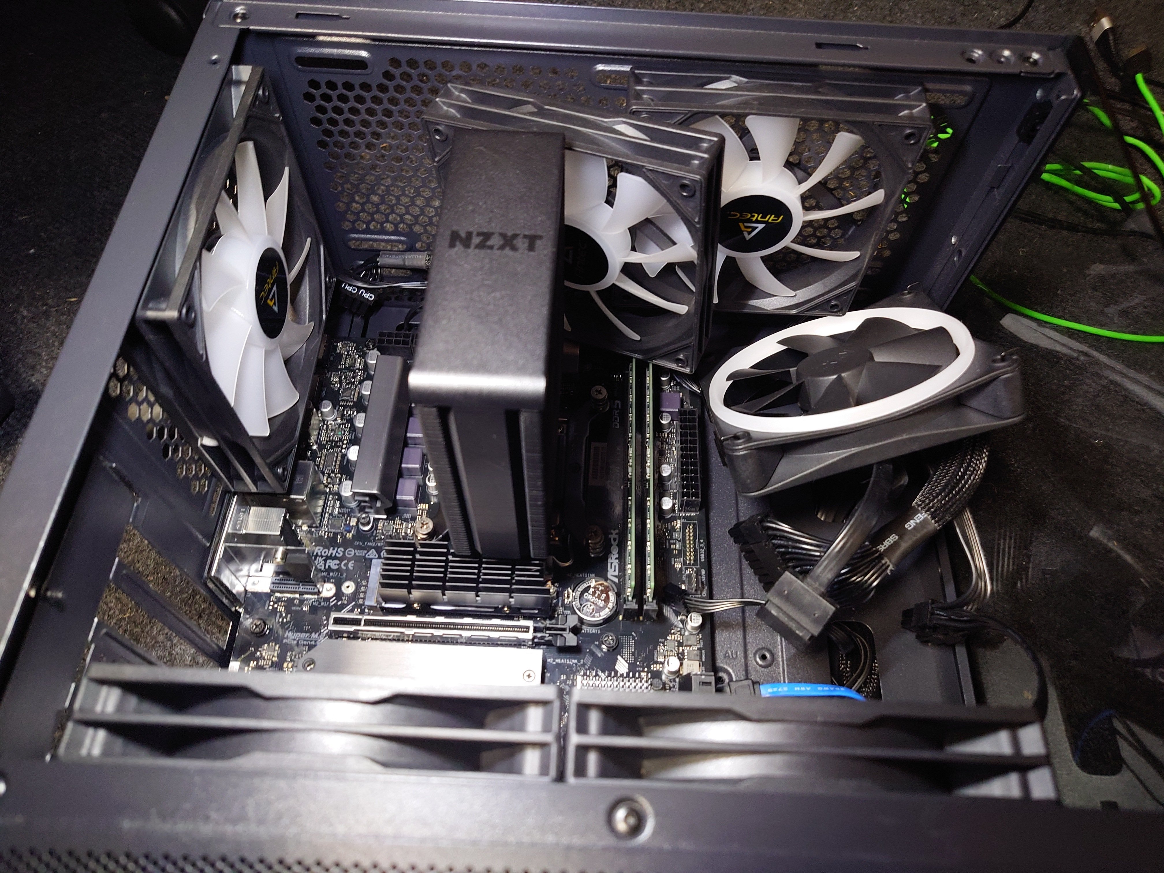 パソコン魔改造計画3｜AlfaVelia