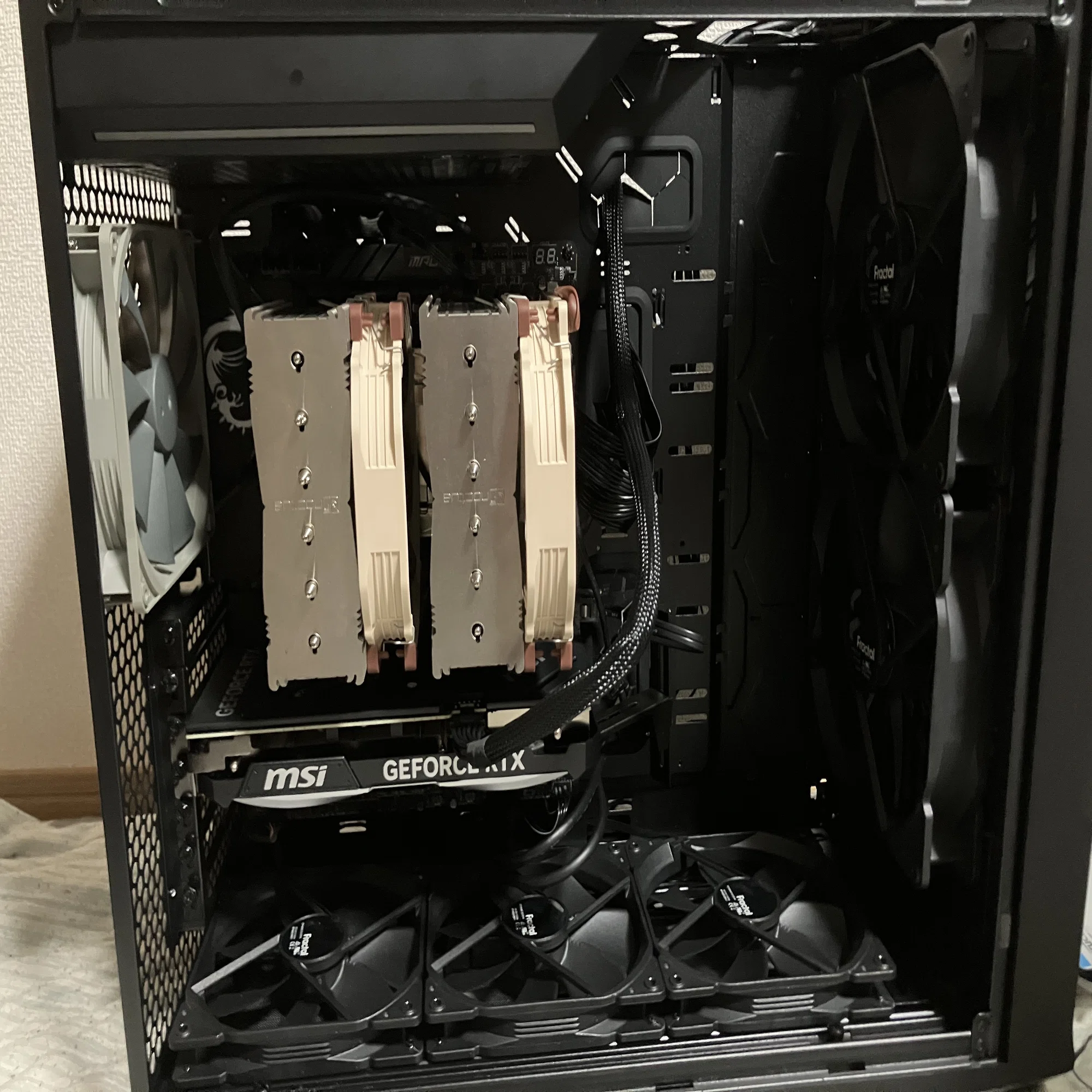 自作PC]MPG X670E CARBON + Ryzen 9 7950X3D + RTX 4070 SUPER + 