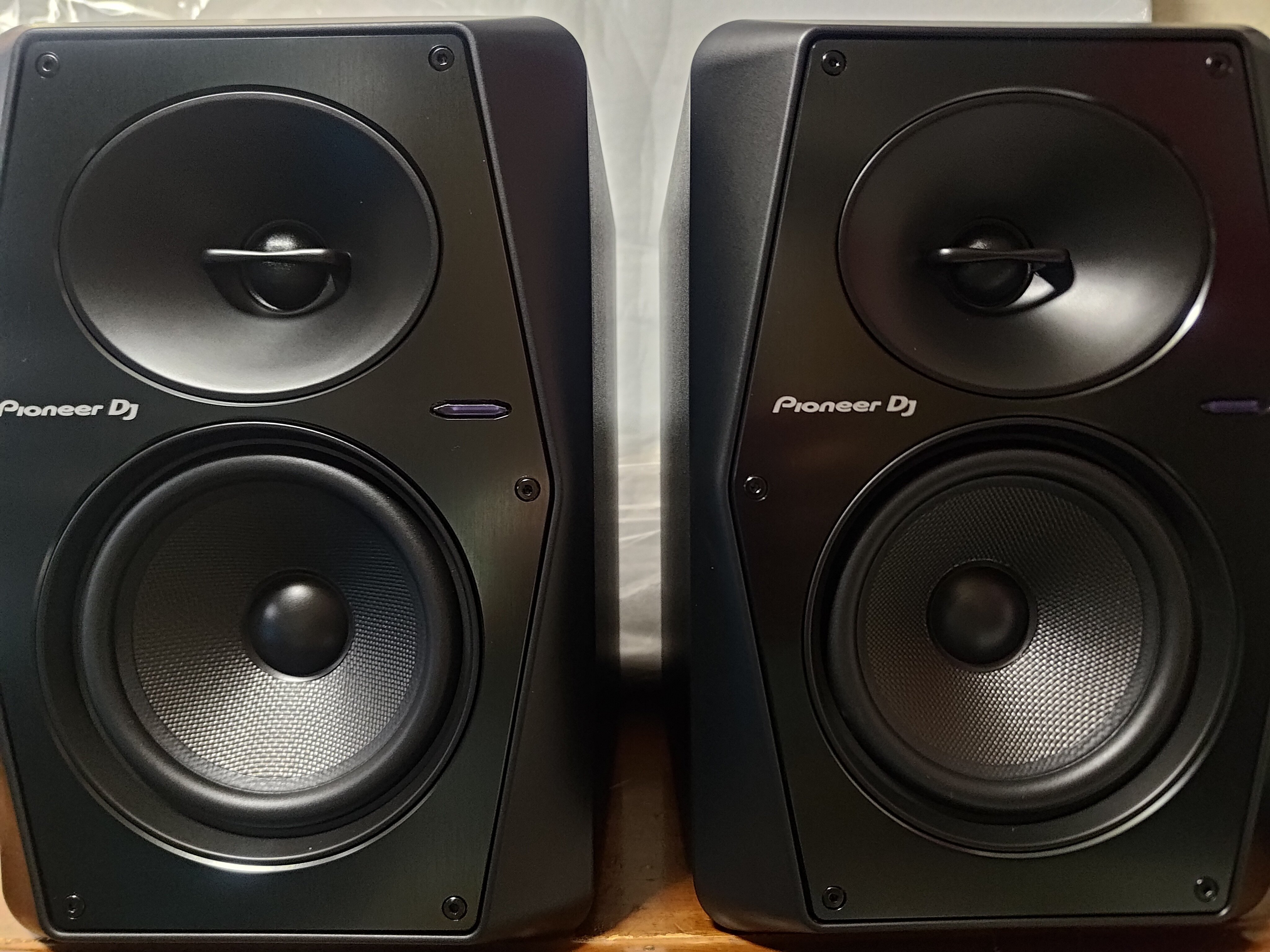 スピーカーをPioneerのVM-50に変えたお話。｜こんいー konyy