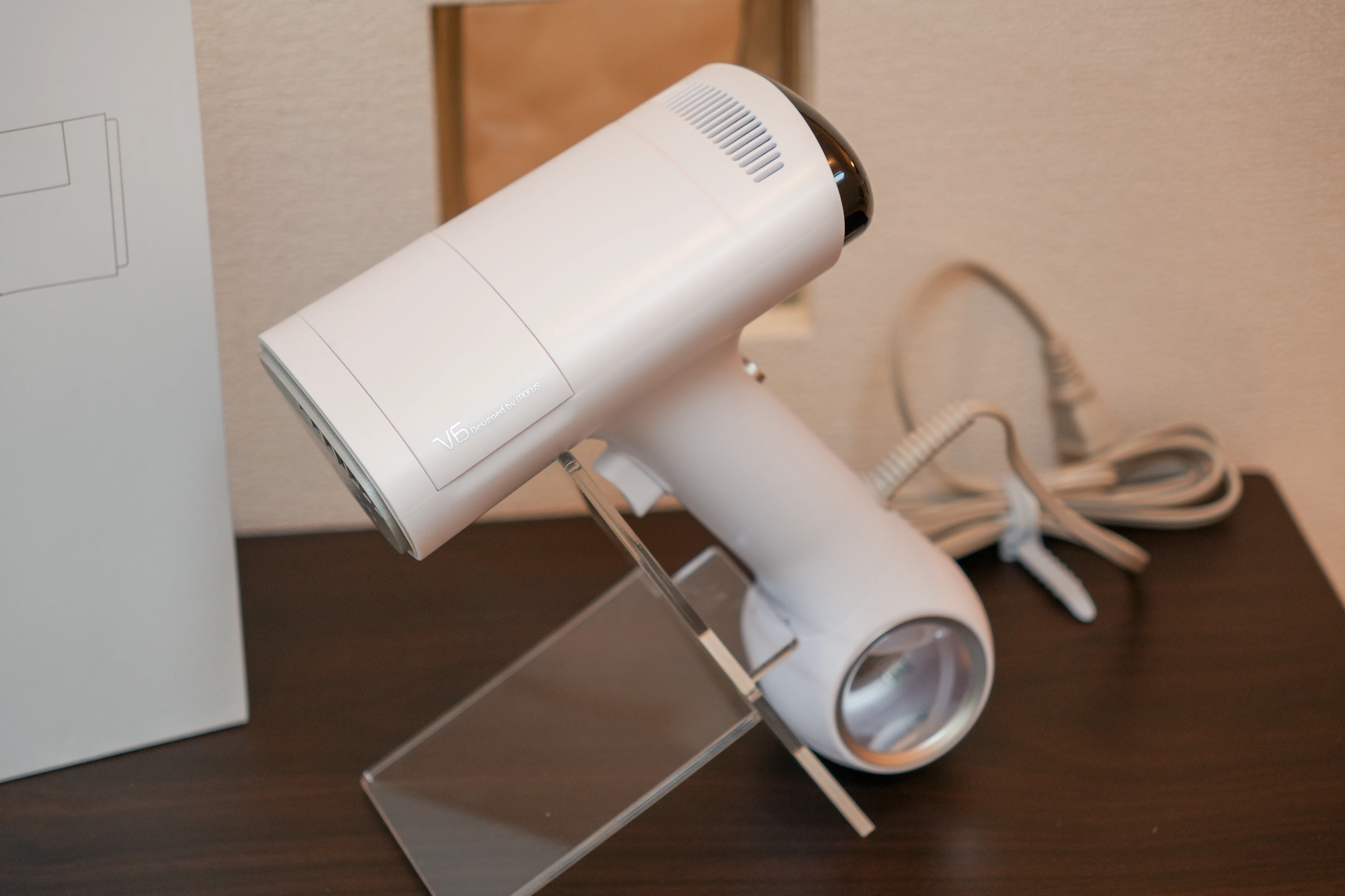 レビュー品】Morus V6吸着式衣類スチーマー｜物欲名古屋人