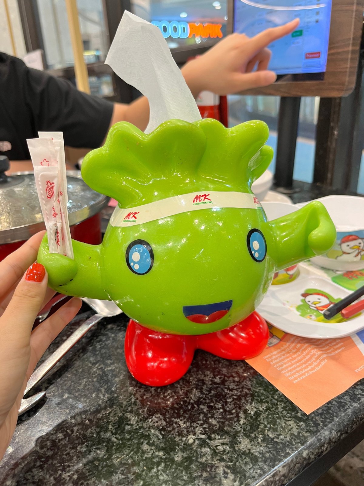 第1回】にんにくたっぷり MKレストランでタイスキにはまる｜ネナモフ 