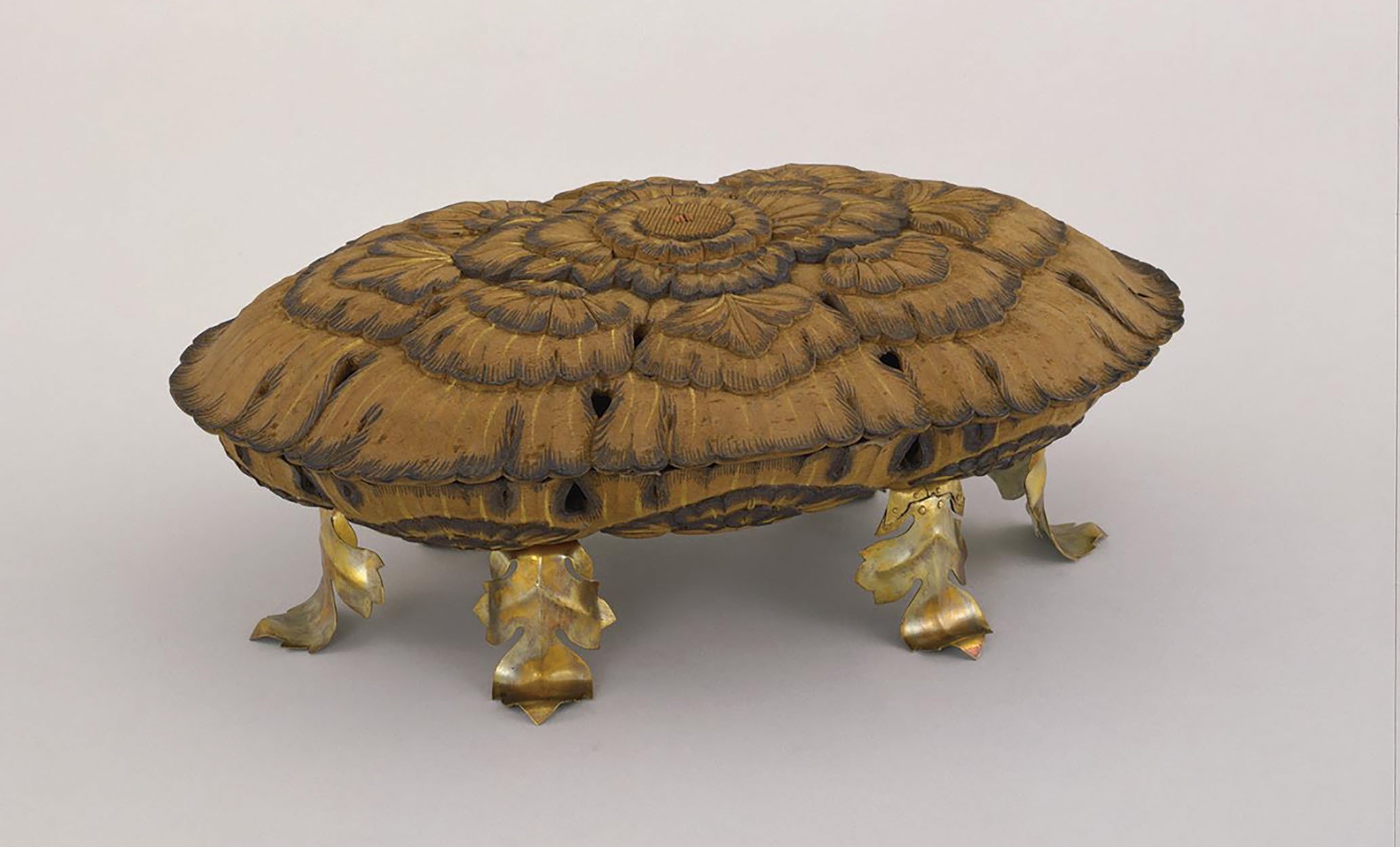 美品 掛け軸 神村紫邦作 金地 親鸞御前影 本丸 共箱 仏教美術 美術年鑑掲載 美品 掛け軸 神村紫邦作 金地 親鸞御前影 本丸 共箱 仏教美術