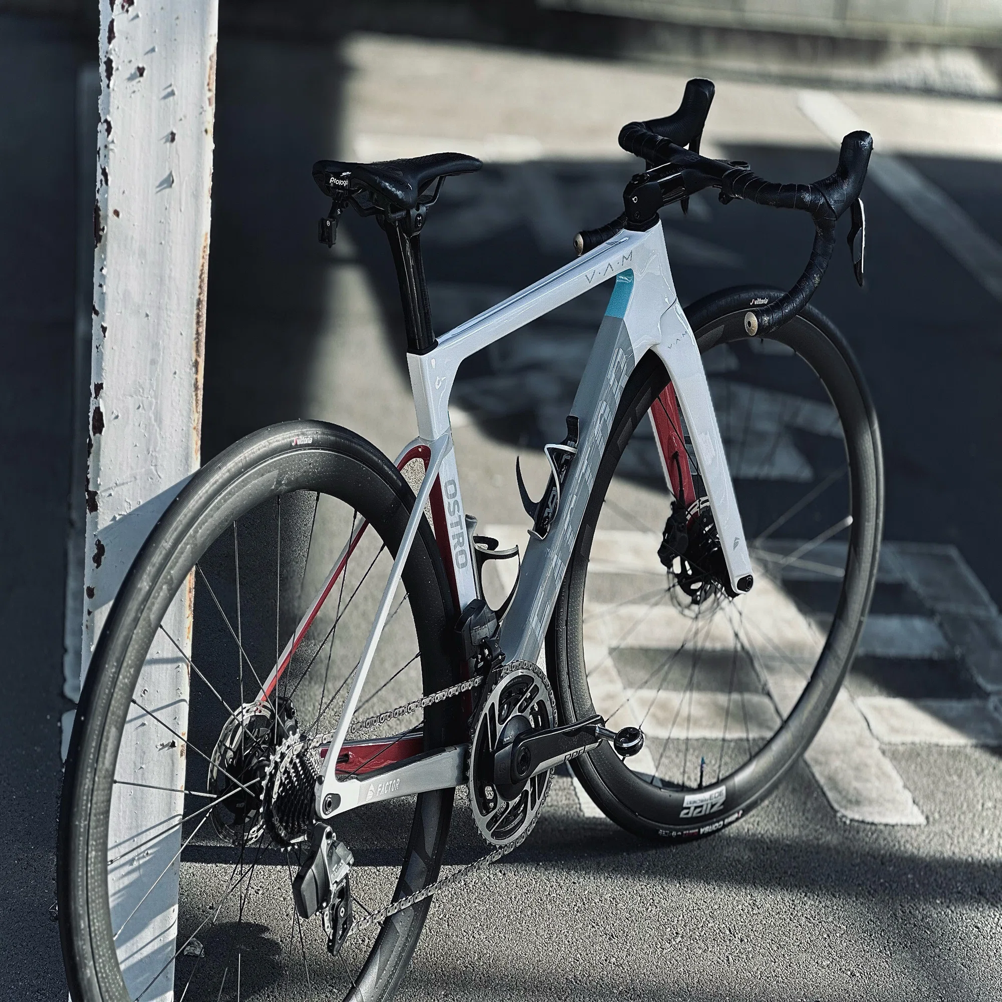 SRAM新型「RED AXS E1」の〇〇が良い｜877Bicycle?