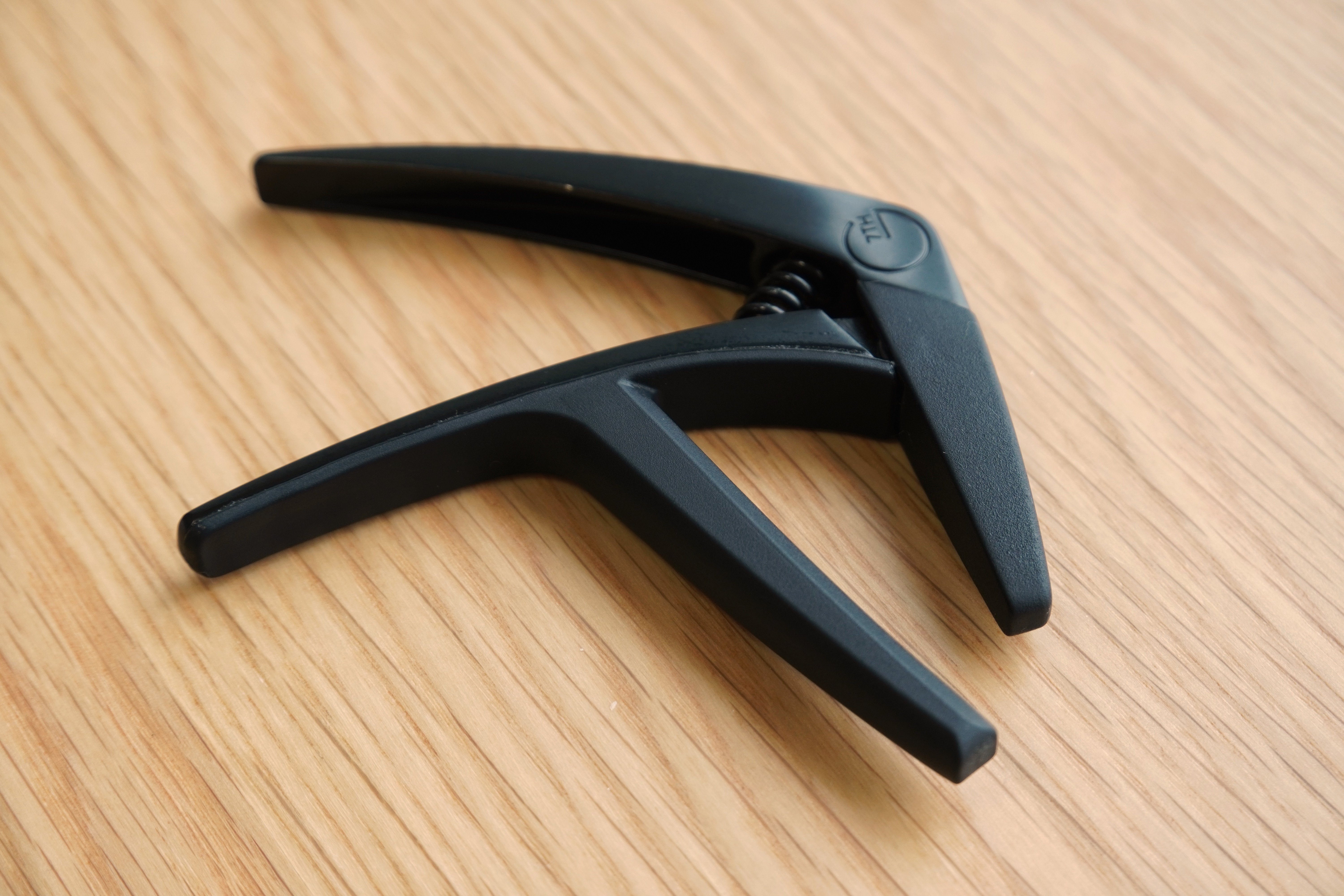 G7thの「Nashville Capo」をレビュー!カイザーカポとの比較もし G7thの「Nashville Capo」をレビュー!カイザーカポとの比較もし