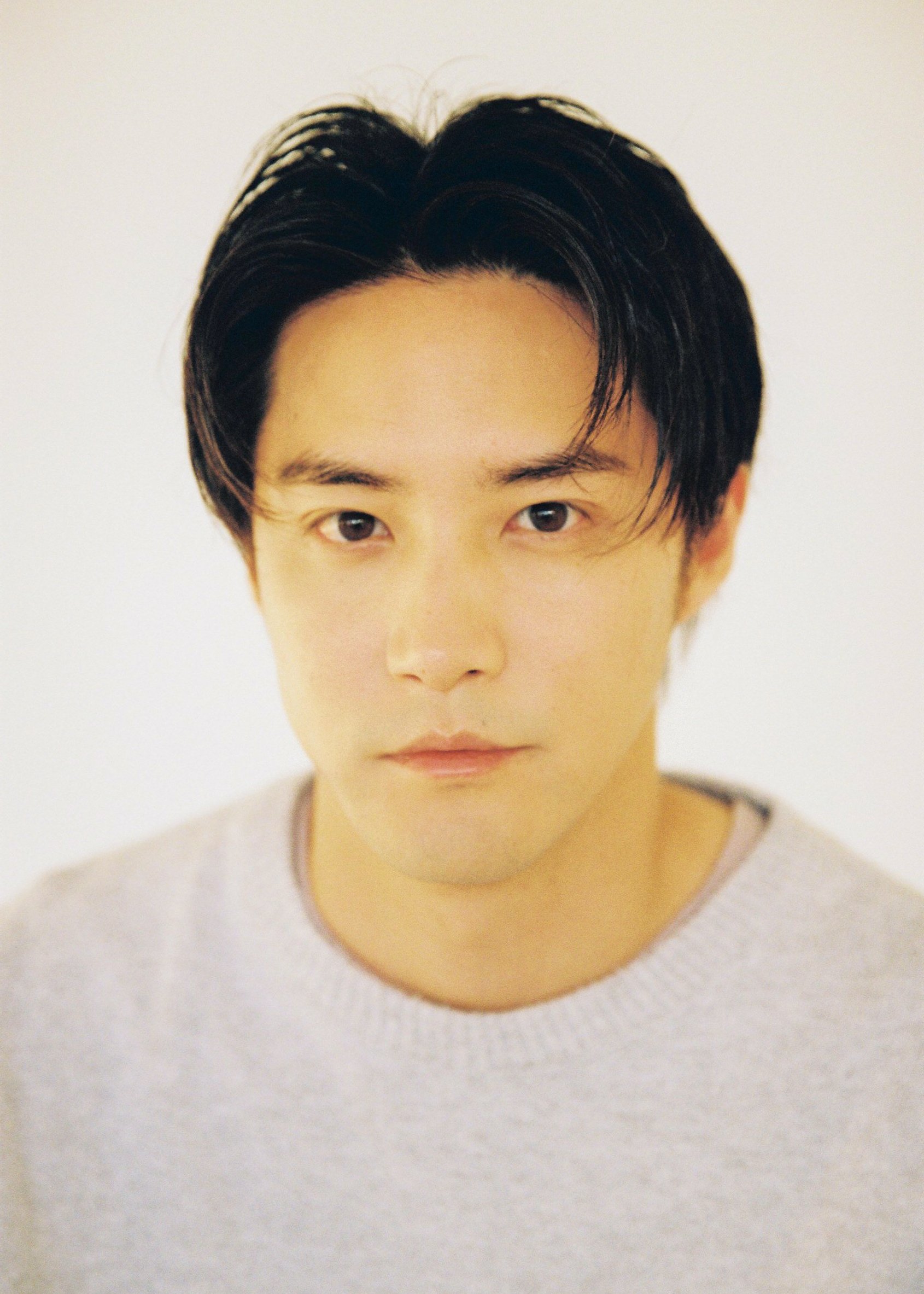 30代半ば、自分の行く末が見えてきた」白石隼也、11年ぶりのカレンダー