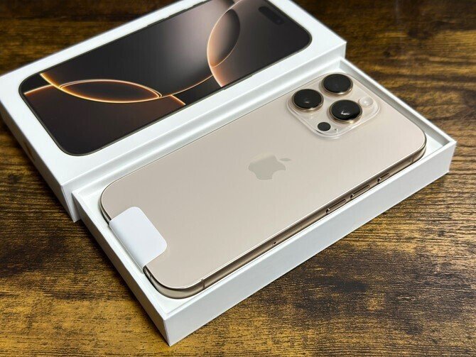iPhone 16Pro デザートチタニウム 外箱 黒い ケース 売買された iPhone 16Pro デザートチタニウム 外箱 黒い ケース 売買された