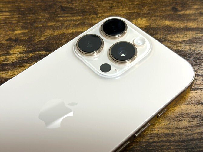 iPhone 16 Pro デザートチタニウム 128GB」がやってきた！開封の