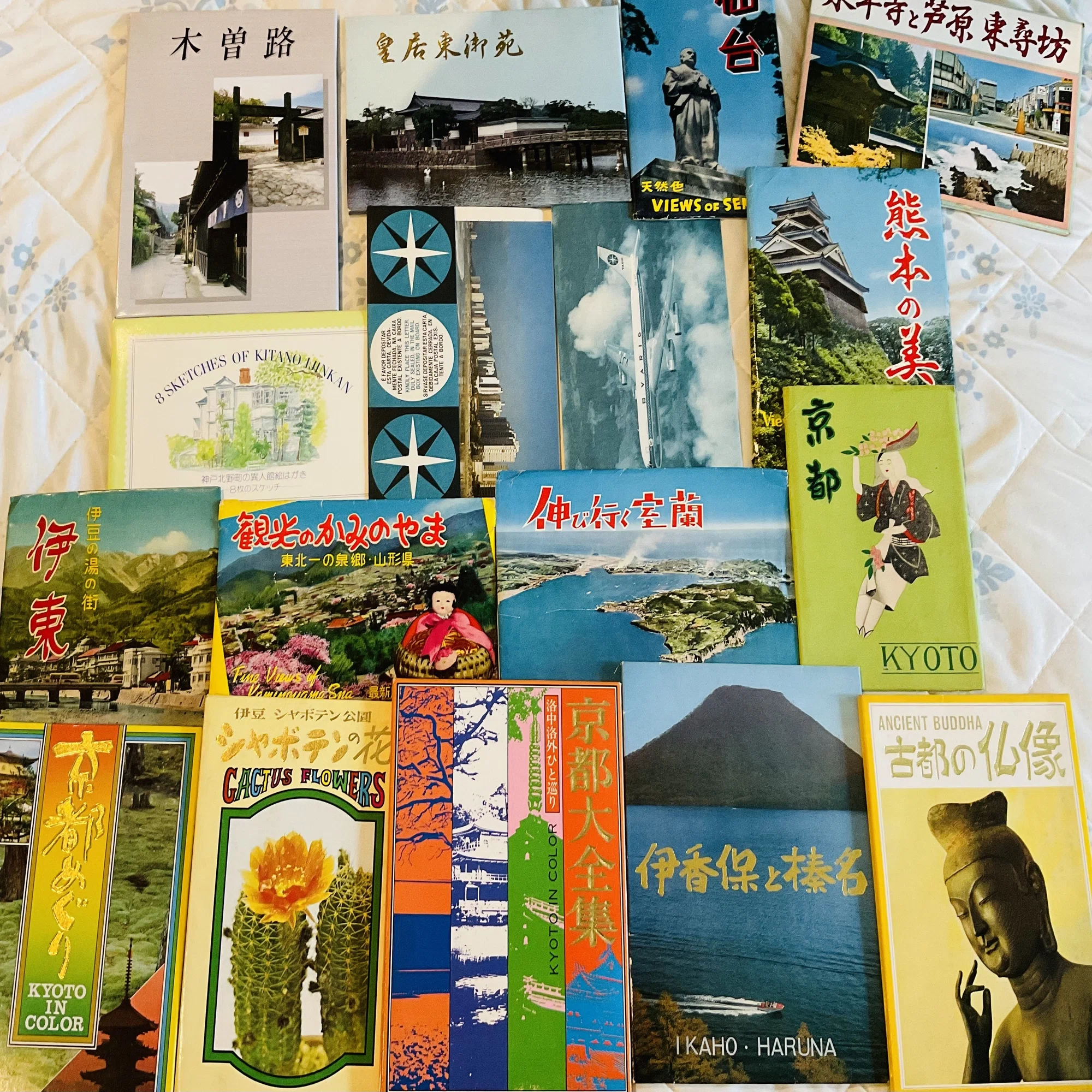 194セットの昭和観光絵葉書と、590枚のバラポストカード✨｜万葉