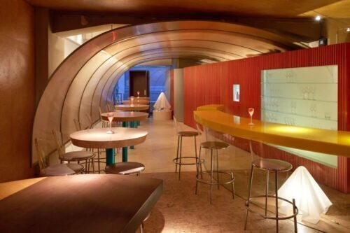 5分で学ぶ！倉俣史朗の生涯と作品を解説【ガラスの椅子に込めた、夢と