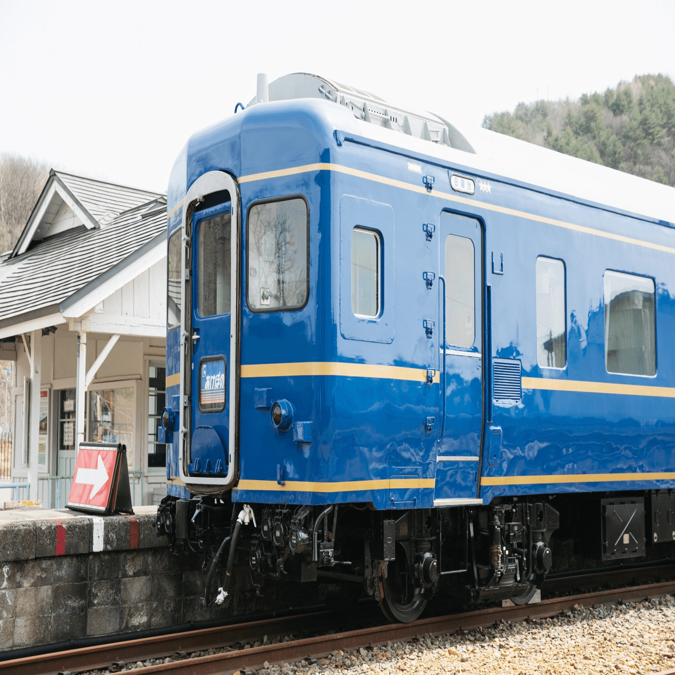 老朽化とコロナ禍で明かりが消えた「寝台列車」宿泊者が記した371件の