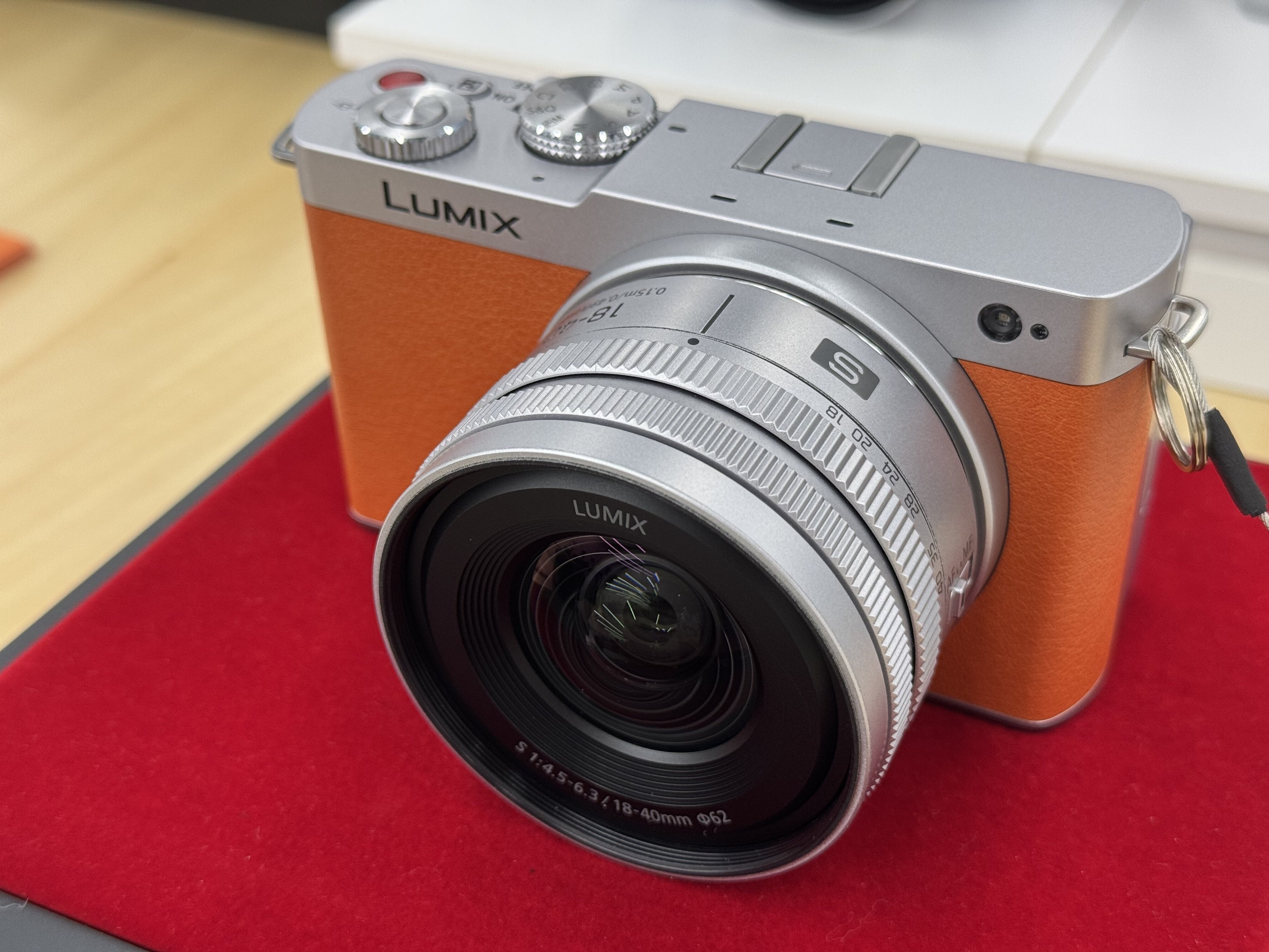 LUMIX S 18-40mm f4.5-6.3 を見に「LUMIX BASE」へ行ってきた LUMIX S 18-40mm f4.5-6.3 を見に「LUMIX BASE」へ行ってきた