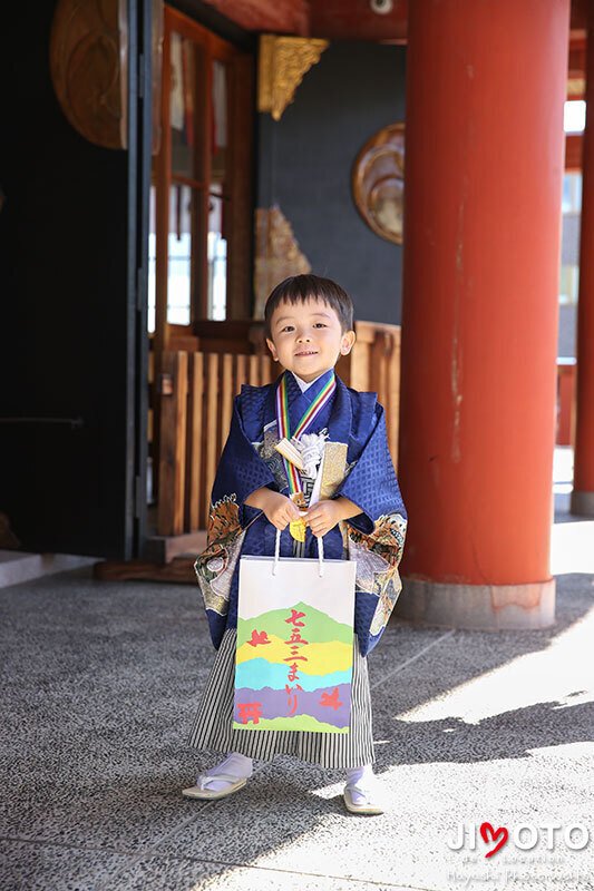 大阪の神社で七五三出張撮影