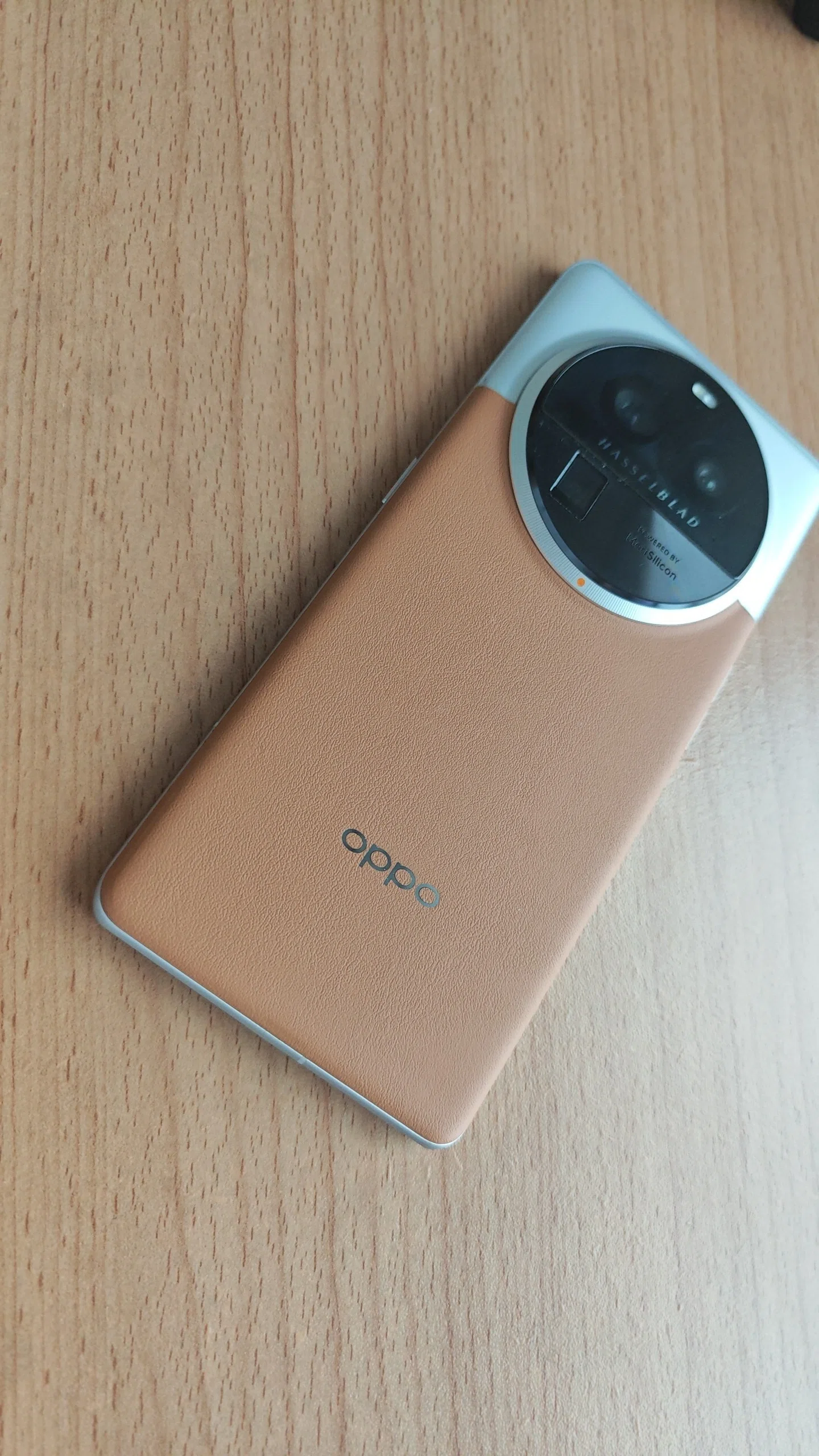 OPPO Find X6 Pro 16+256 ブラウン 値下げ不可 携帯電話本体 OPPO Find X6 Pro 16+256 ブラウン 値下げ不可 携帯電話本体