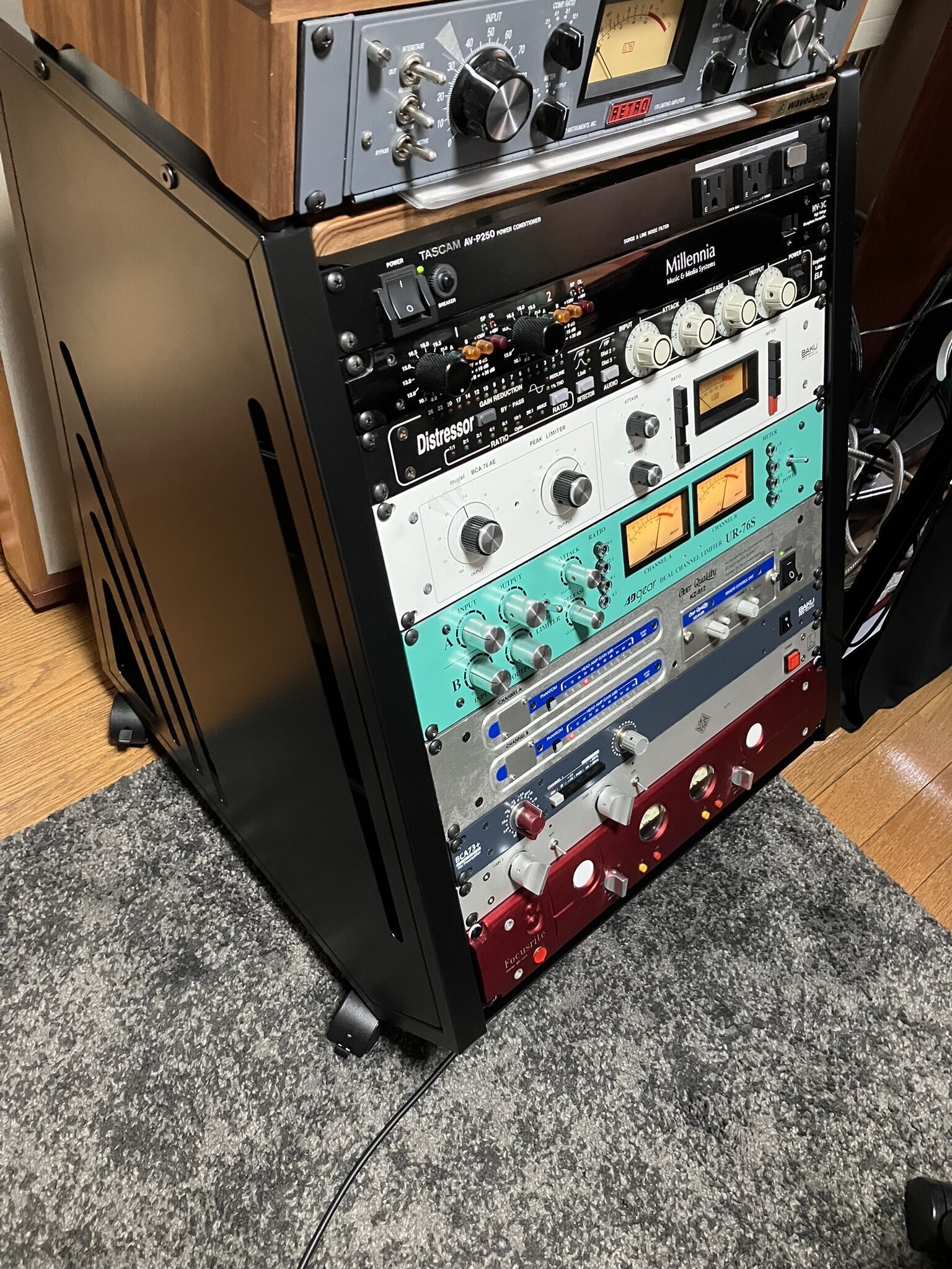 Wavebone Fin Rackmount Caseを輸入した話｜たっち