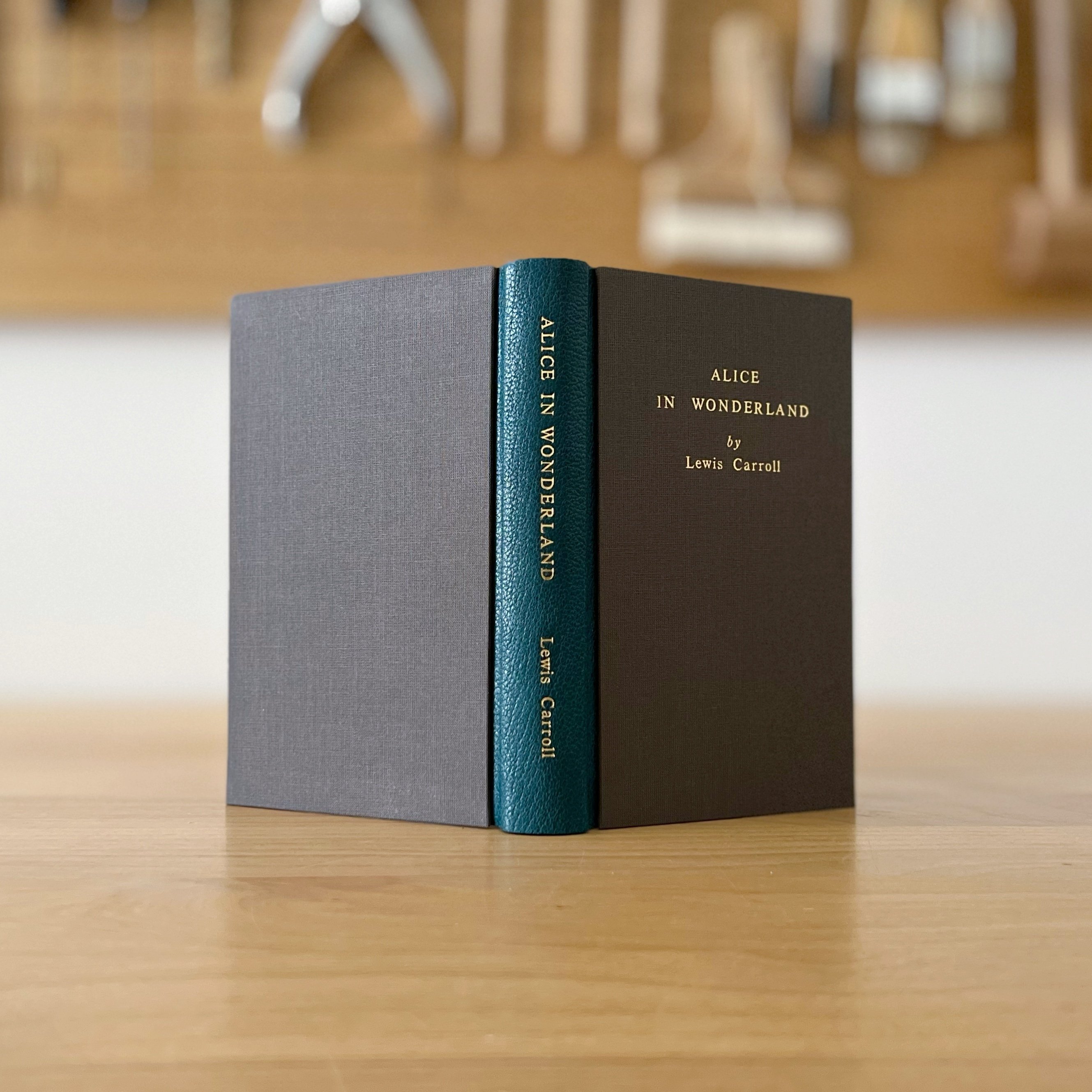 製本記】 Alice in Wonderland ｜ 丸背・ドイツ装｜永岡 綾