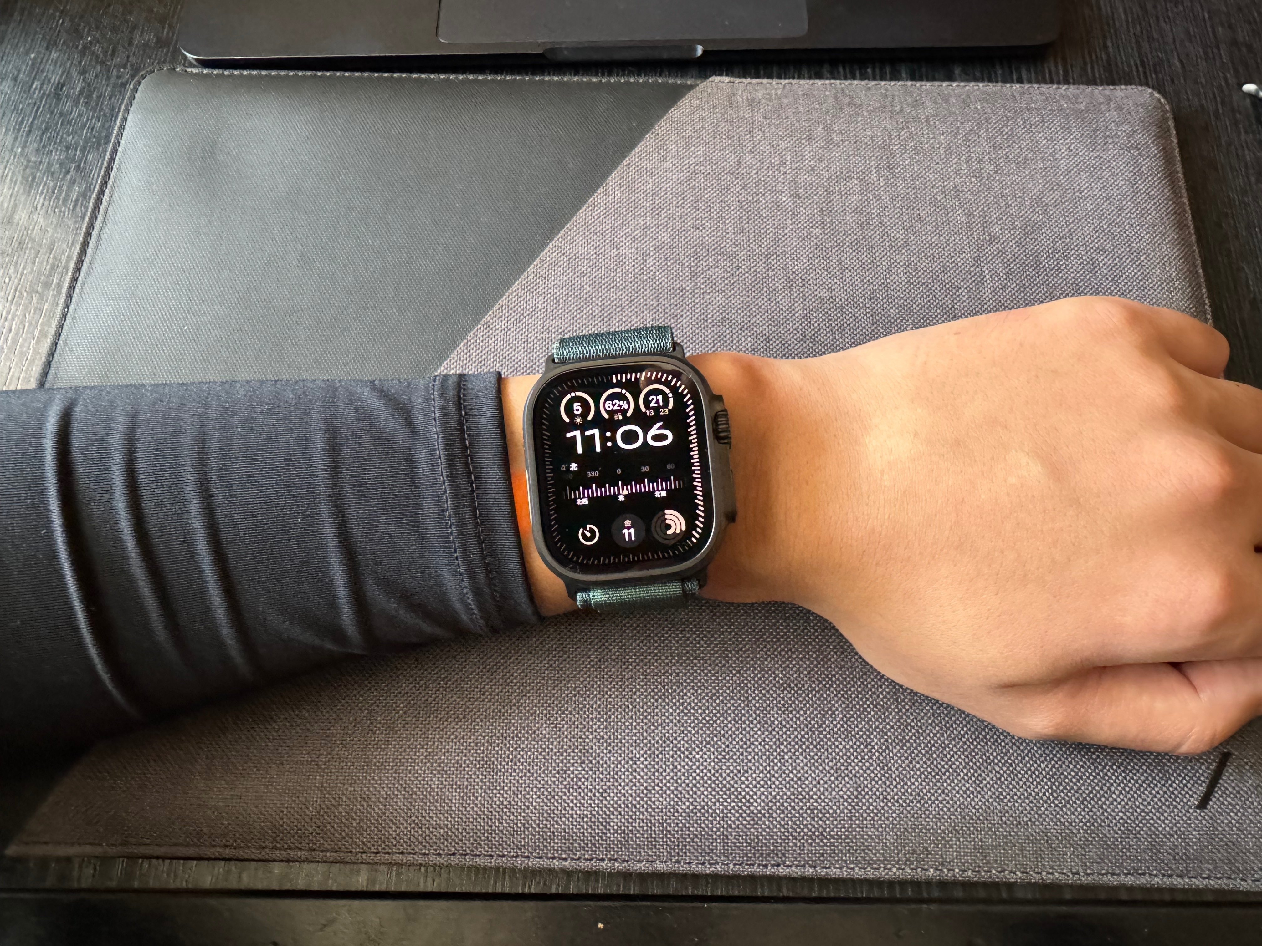 ブラックチタニウムのApple Watch Ultra 2が届きました｜けこぜろ
