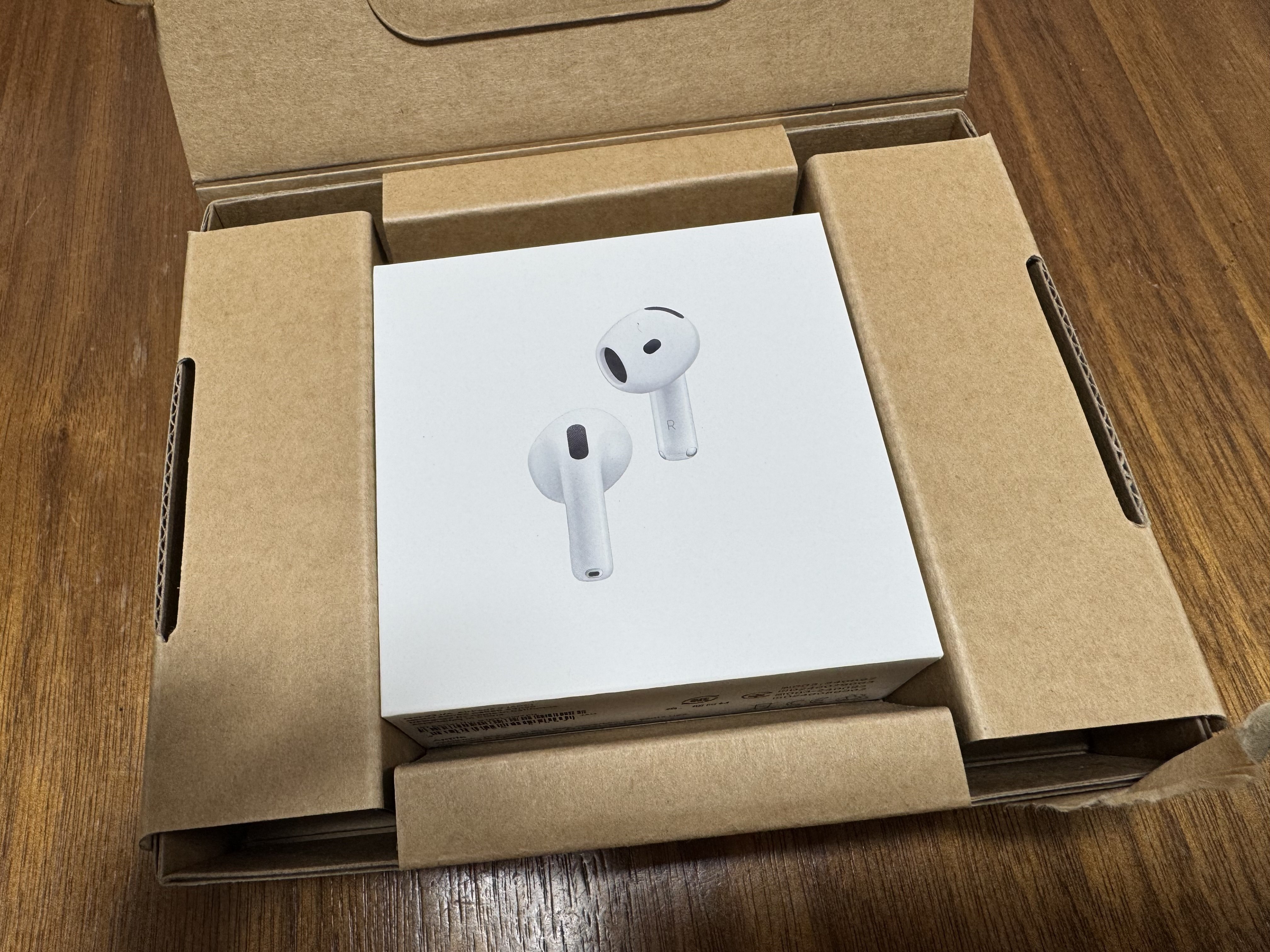 Apple AirPods 4(ホワイト) あずきんとき　売り切れ Amazon.co.jp: Apple AirPods 4 アクティブノイズ キャンセリング搭載