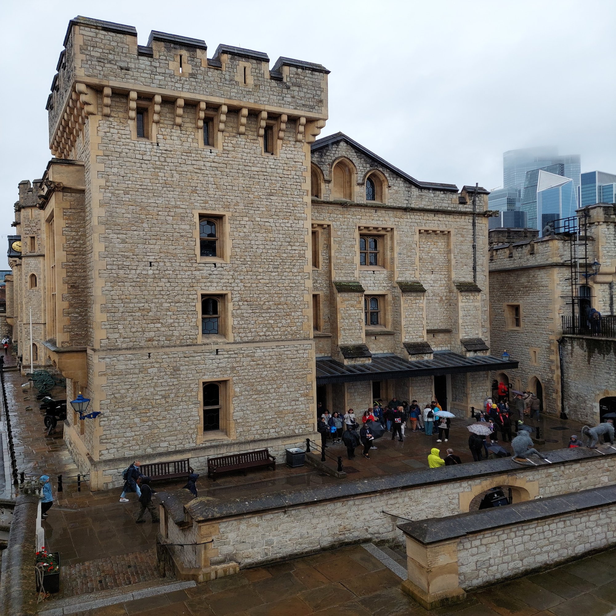 我が家のイギリス旅行記#13 第5日 前編 ロンドン塔からベーカー街へ｜Sano