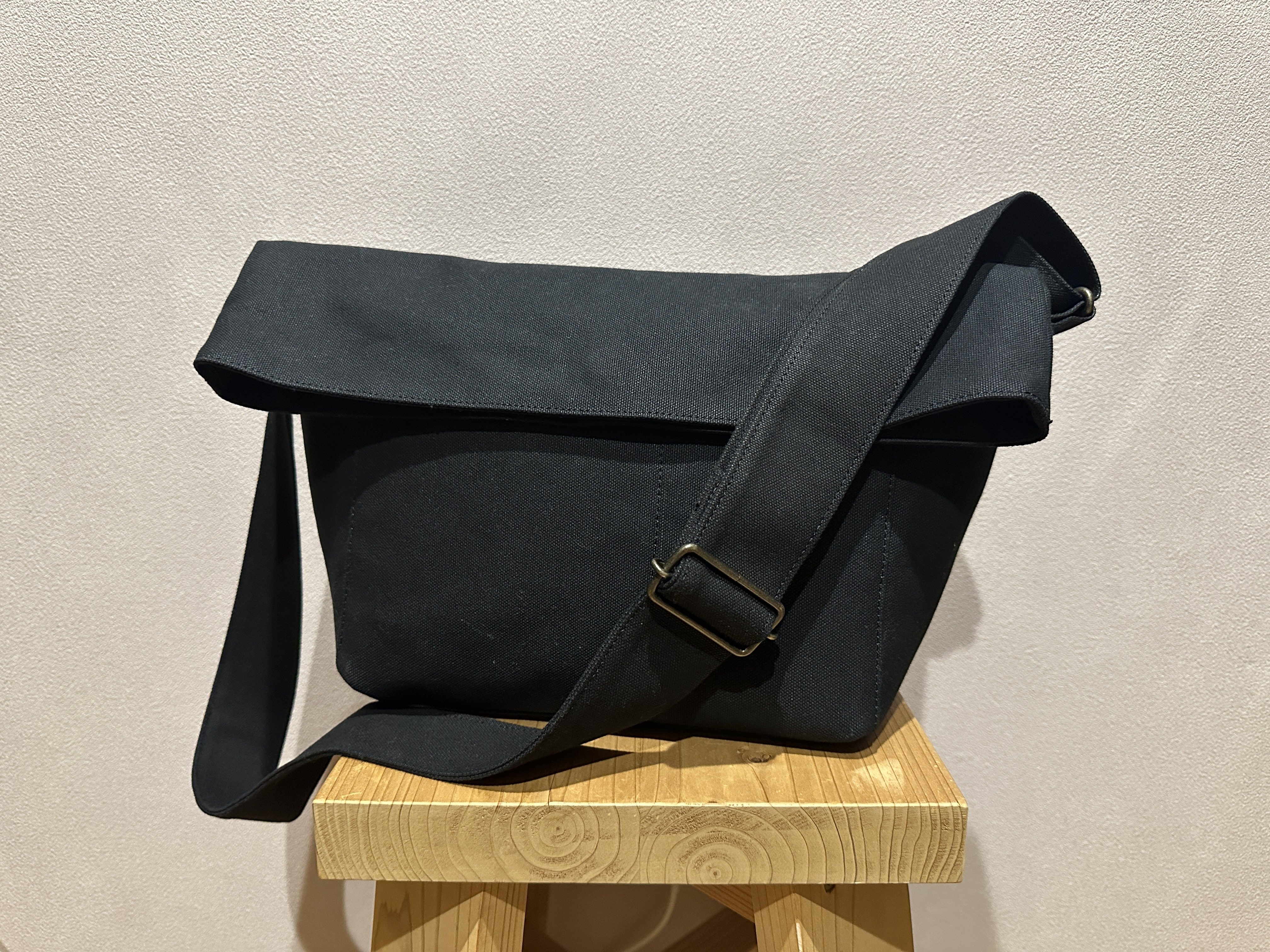 【 】オールオーバーモノグラムカメラバッグ 帆布カメラバッグ POSTMAN（全5色）｜長く愛用できるカメラ