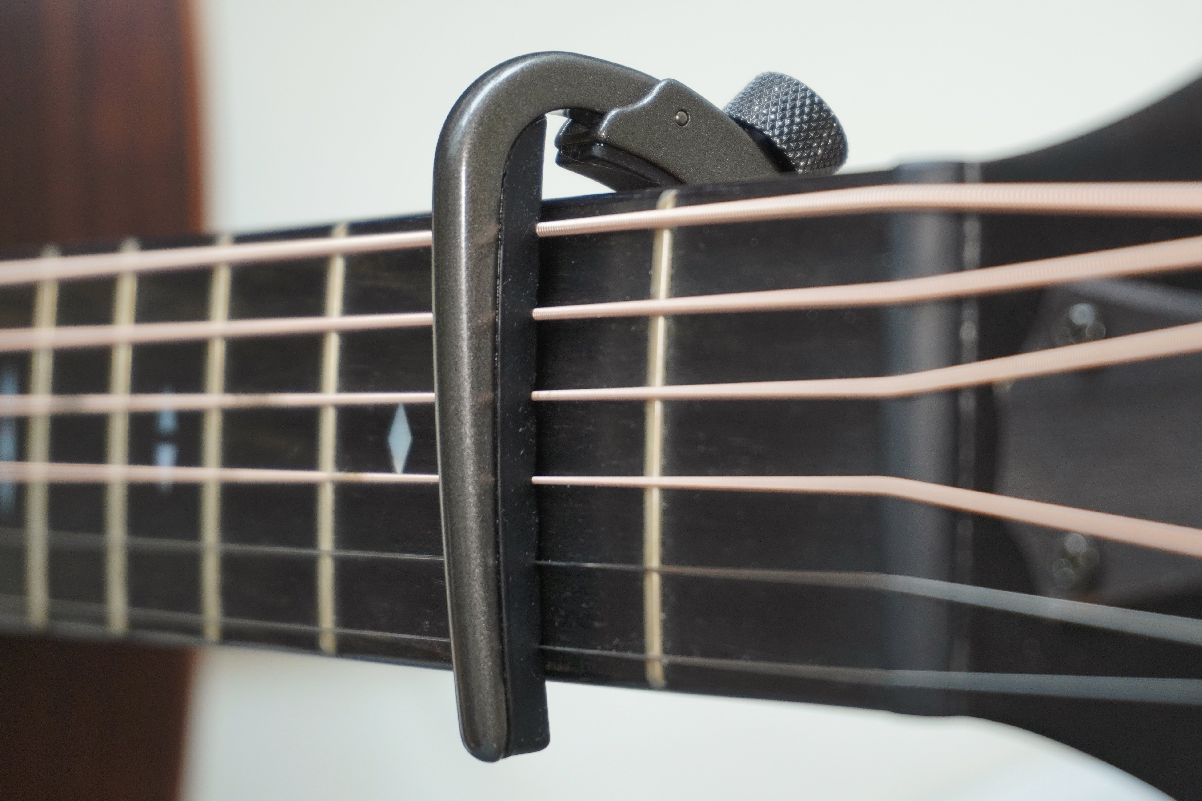 カポ汚 D'Addarioの「NS Capo Pro」をレビュー！軽量カポタストの決定版