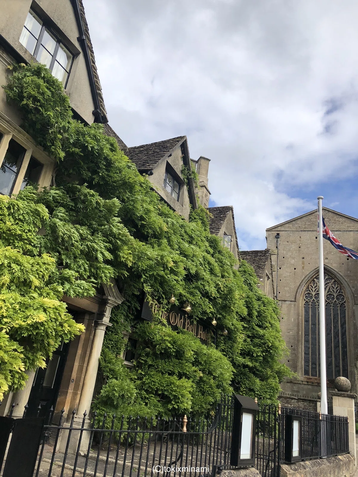 イギリス イングランド ザ・オールド・ベル・ハウス The Old Bell House 四つ星ホテル 英国 最古のホテル マームズベリー Malmesbury コッツウォルズ Cotswolds