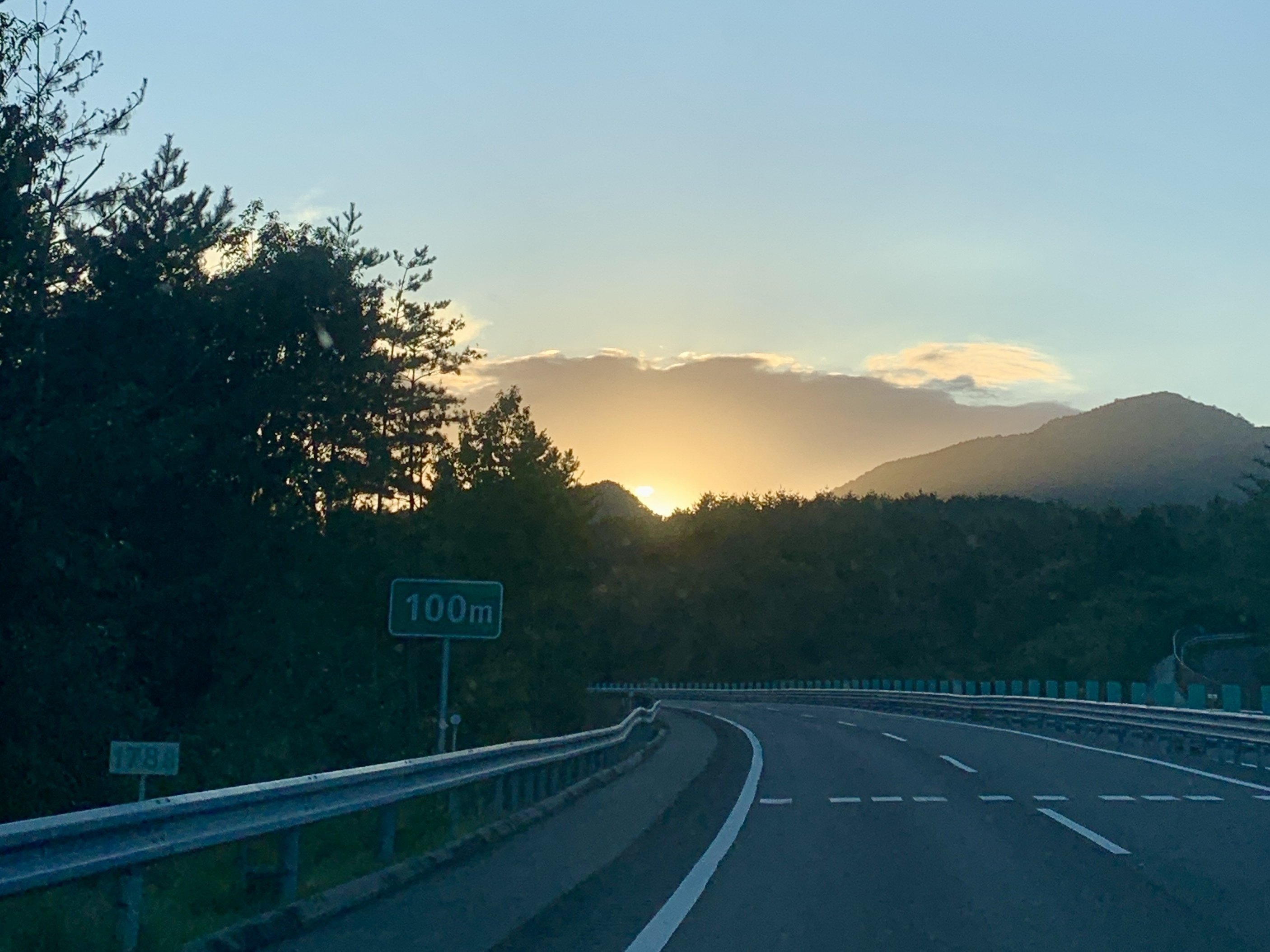 泣いていた町、燃えつづけた森｜片平里菜