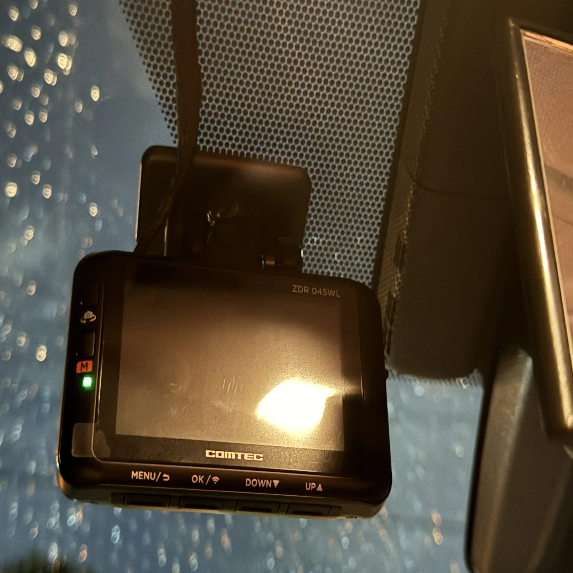 購入】Comtec Drive Recorder ZDR045WL〜スマホ連携の優秀な1台 
