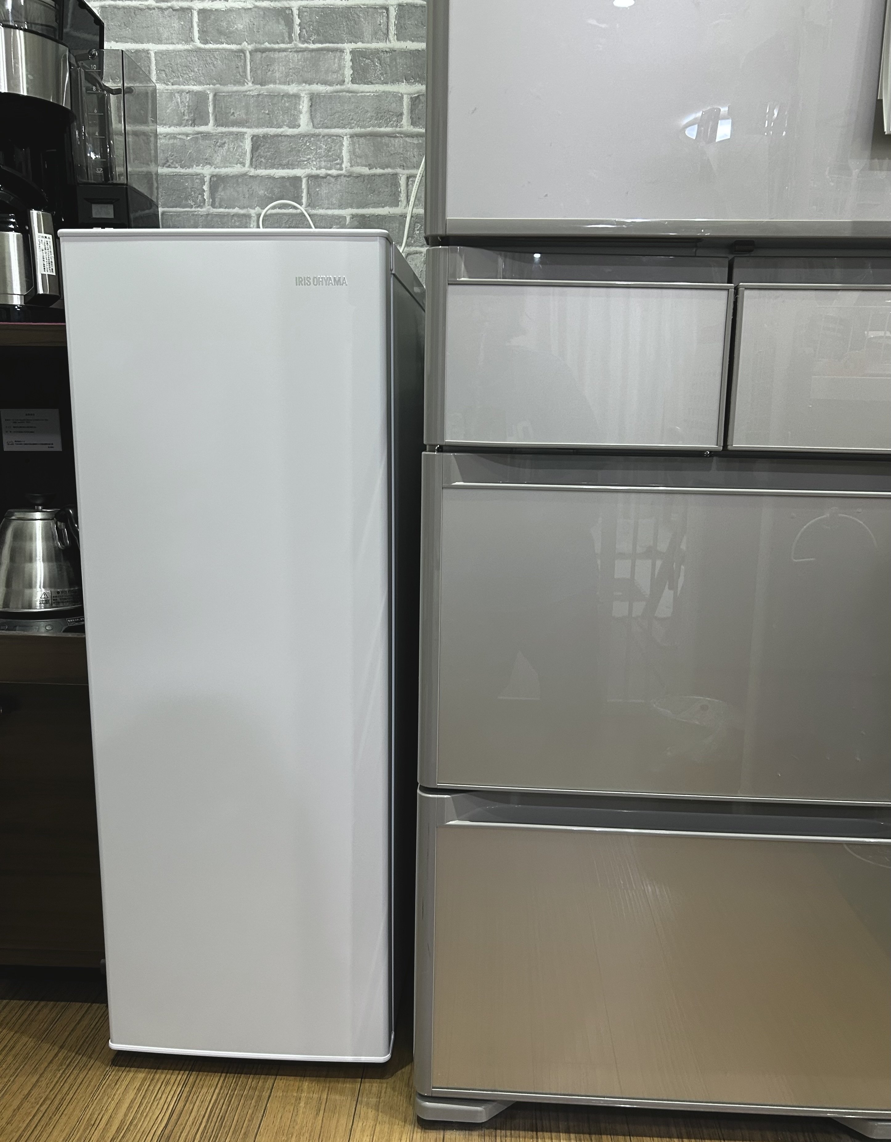 冷凍庫 2つ目におすすめ 使用期間1年半ほど ニューカラー誕生!】2台目の冷凍庫にちょうどいい！125L冷凍冷蔵庫の