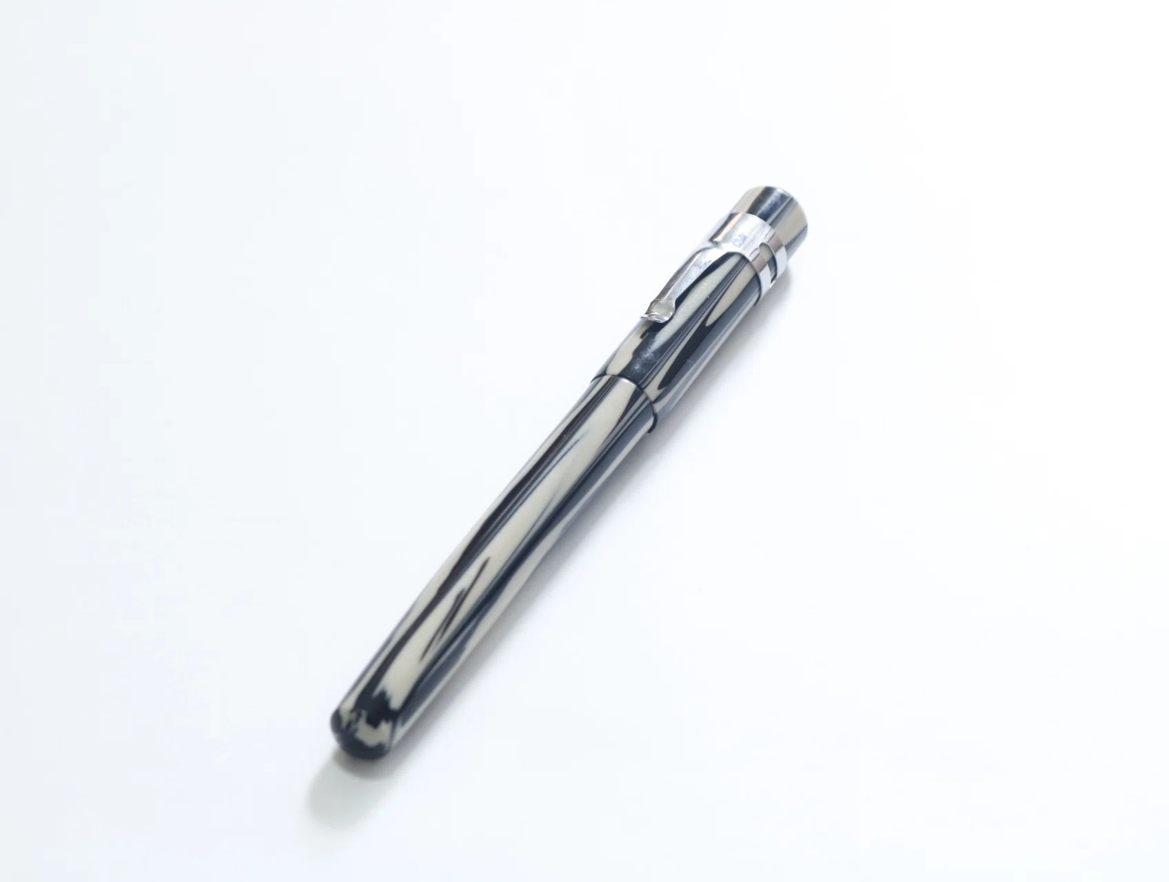 信頼文具舗 ミミック｜ふた