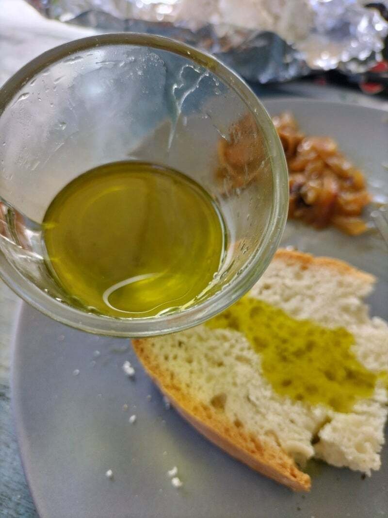 エキストラバージンオイル レシピ集 Come si mangia l'olio Come si mangia l'olio! How to eat olive oil! – A new book | BKWine