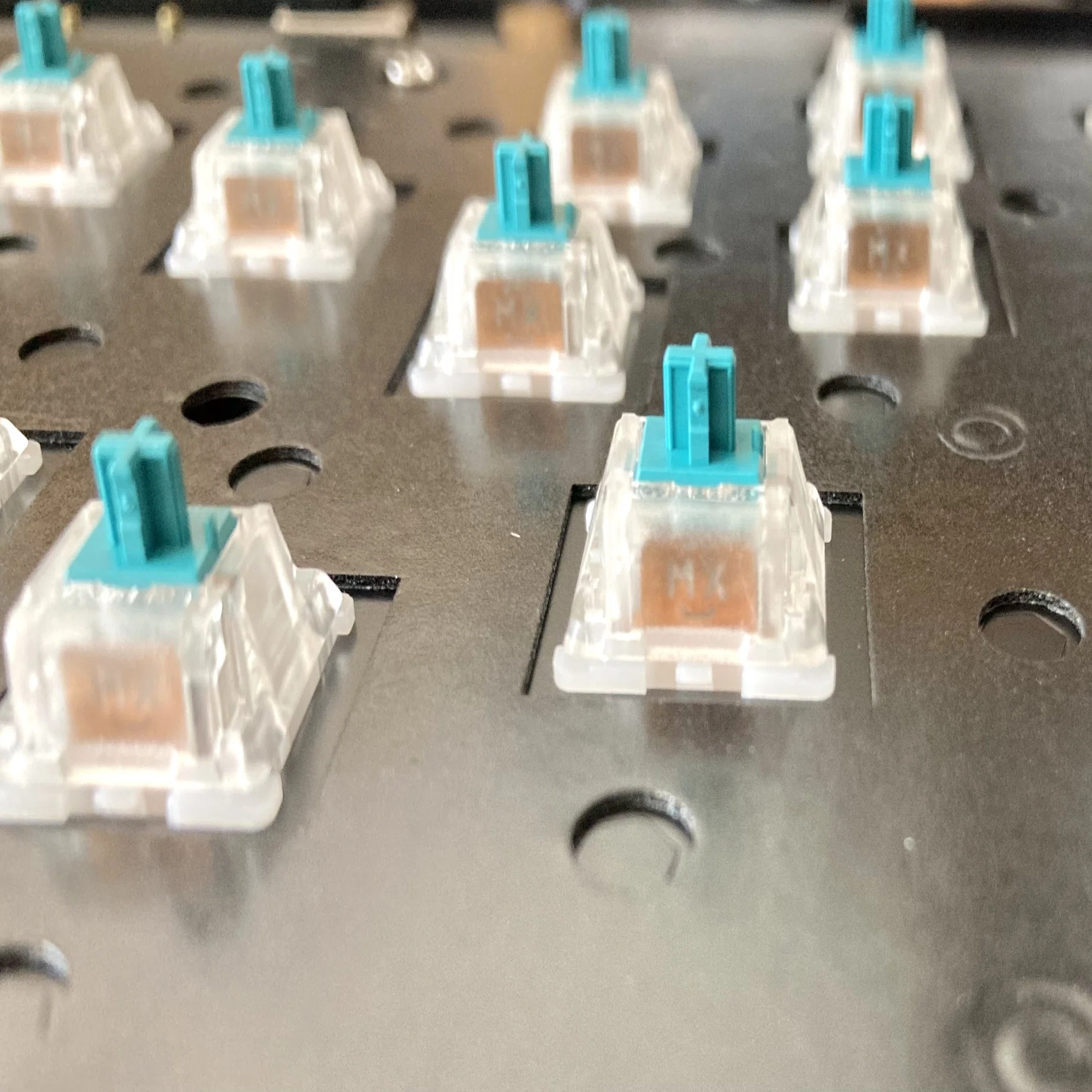 VARMILO FK2（不屈）】共同開発の創意工夫が盛りだくさん！…なんだけど 
