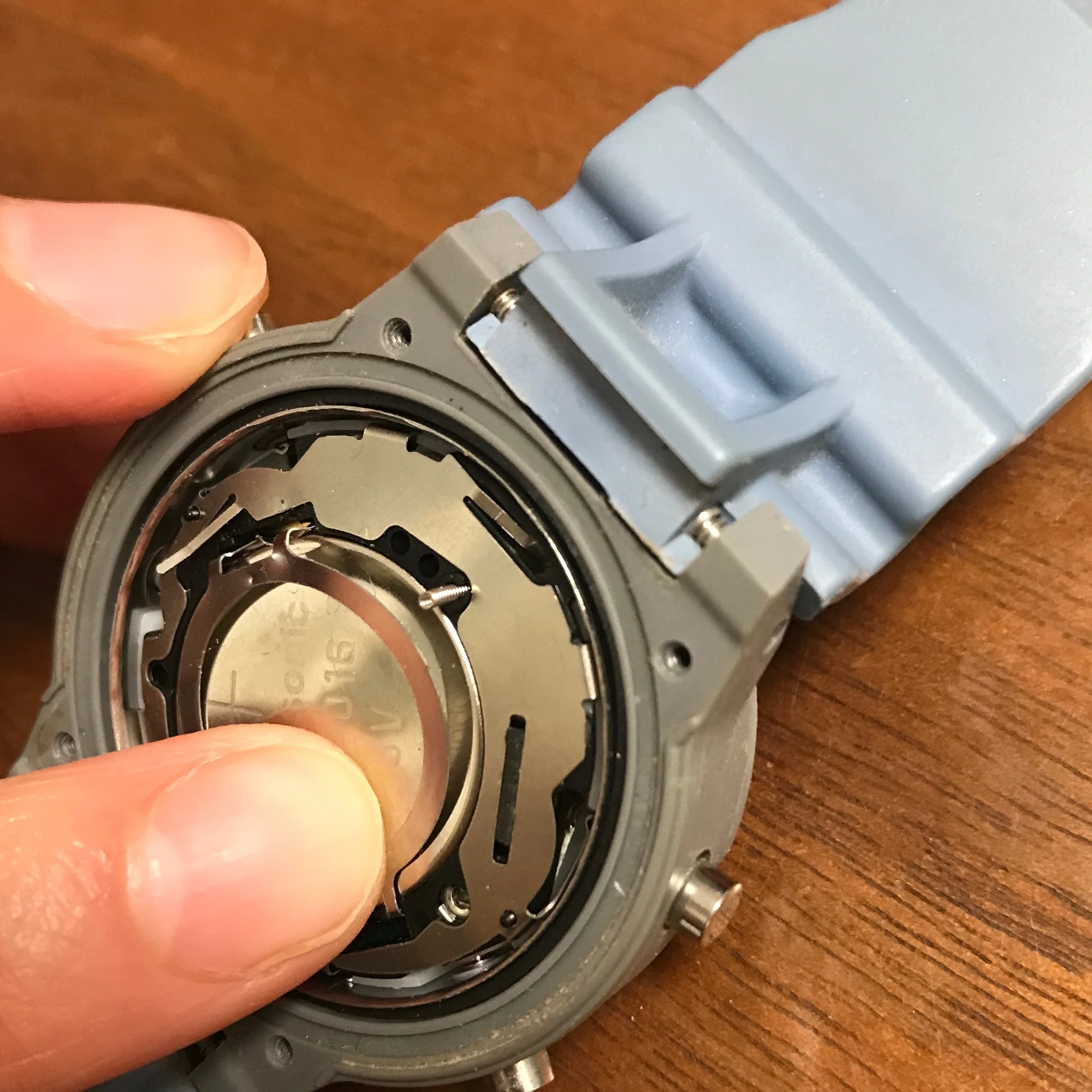 G-SHOCKの電池交換をします②｜くろこ ハイブランドリユース｜ママ起業 