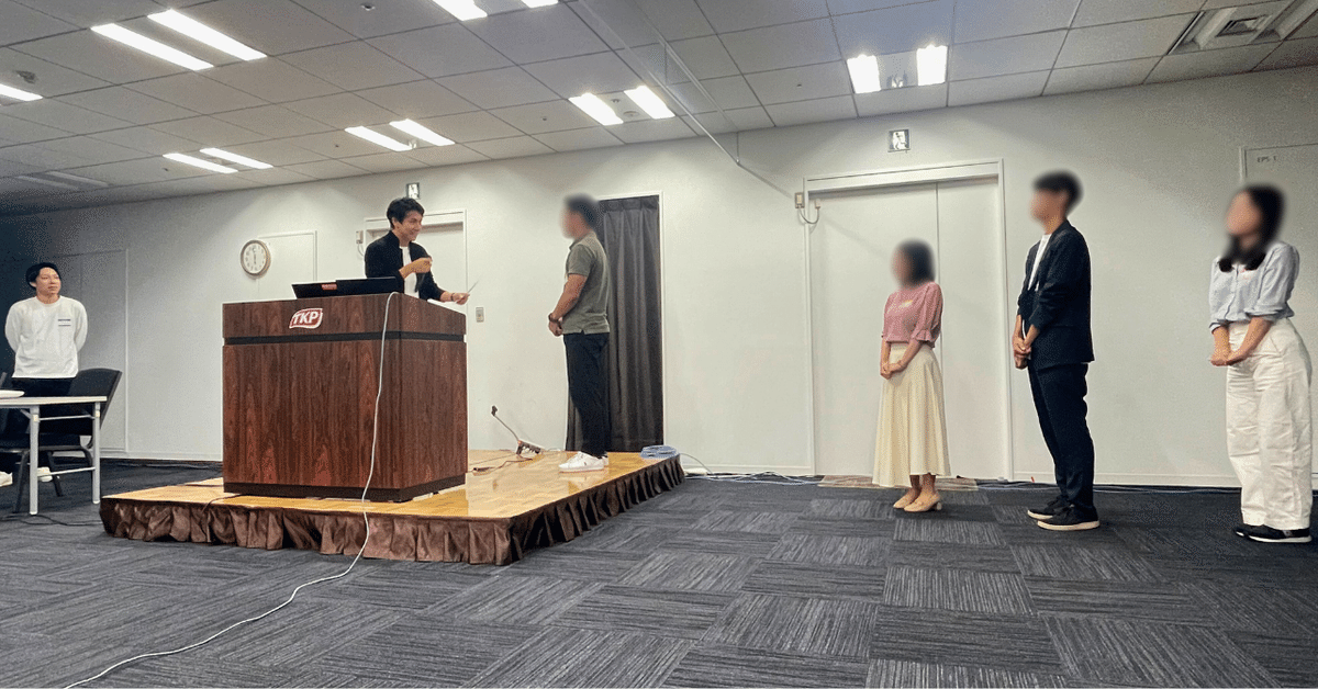 丸岡CEOより内定証書授与