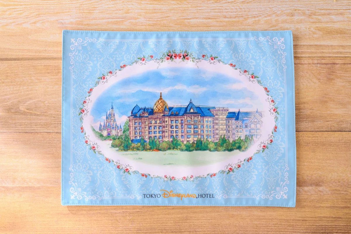 東京ディズニーランドホテル」宿泊者限定のオリジナルプレートセットを 