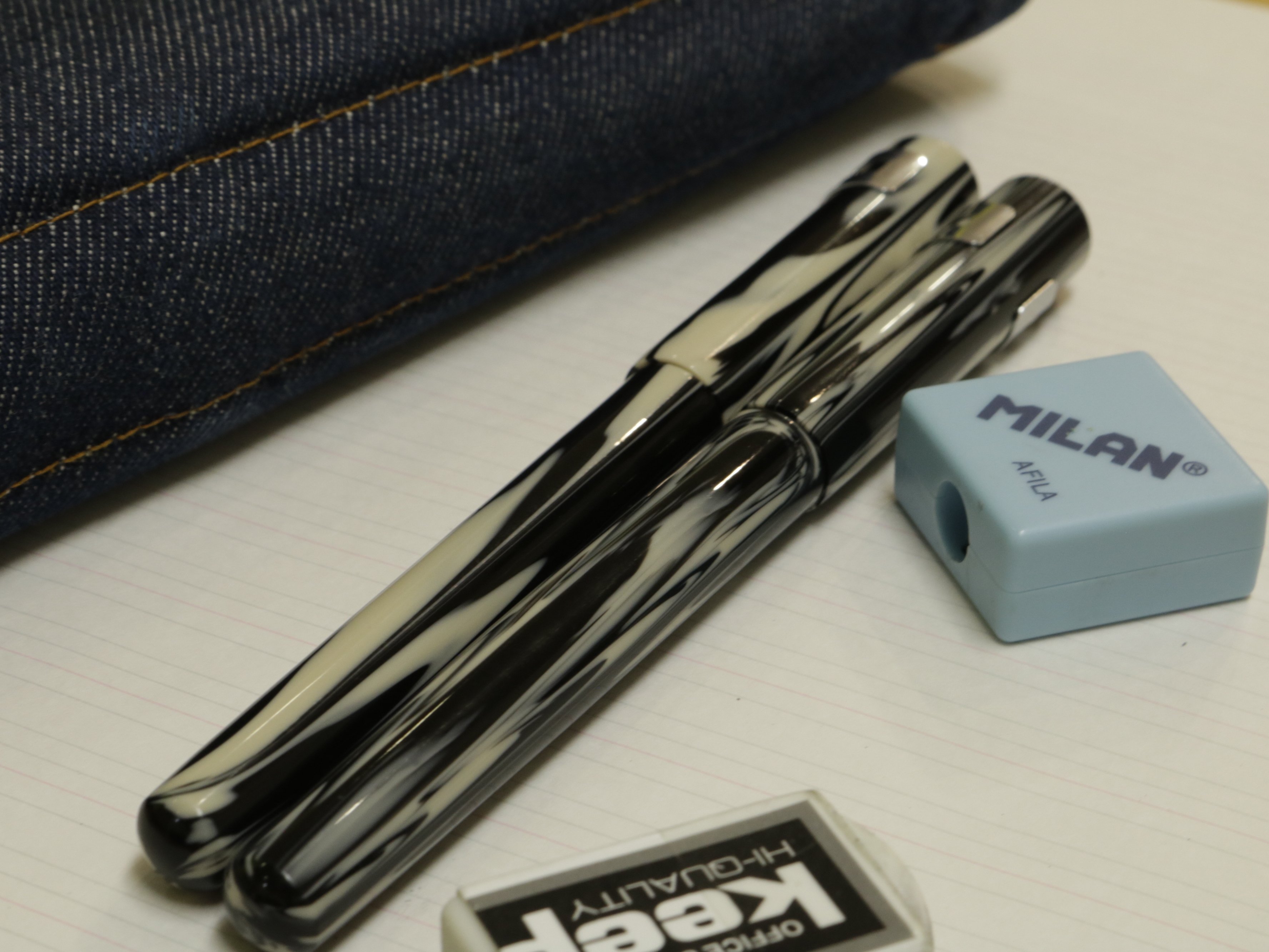 信頼文具舗 ミミック｜ふた