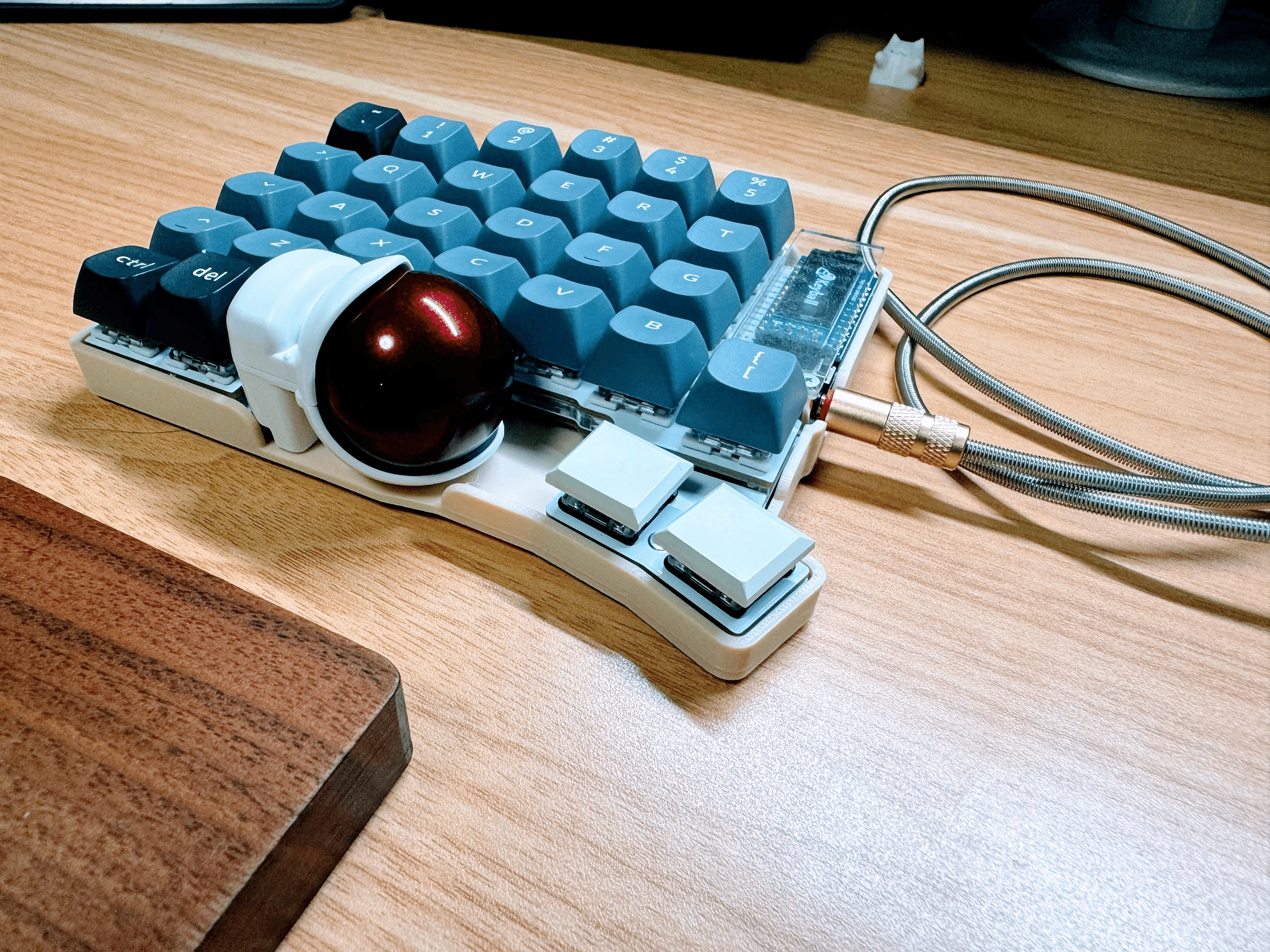 トラックボール付きキーボード「Keyball61」1ヶ月の利用レビュー トラックボール付きキーボード「Keyball61」1ヶ月の利用レビュー