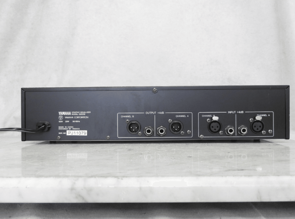 YAMAHA 2系統31BAND グラフィックイコライザー Q2031B （YAMAHA