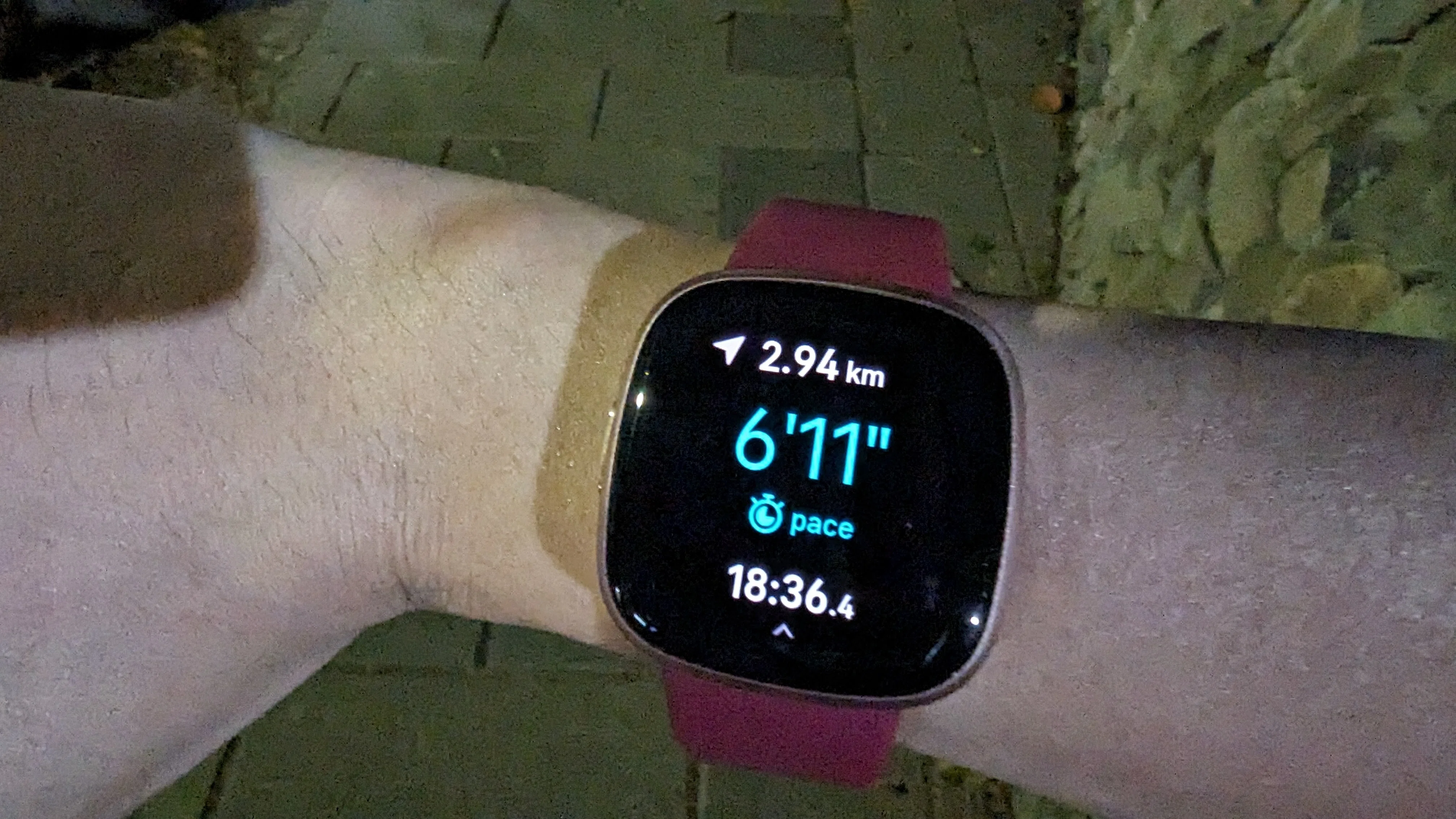 Fitbit Versa 4 に買い替えてみた｜hyakum