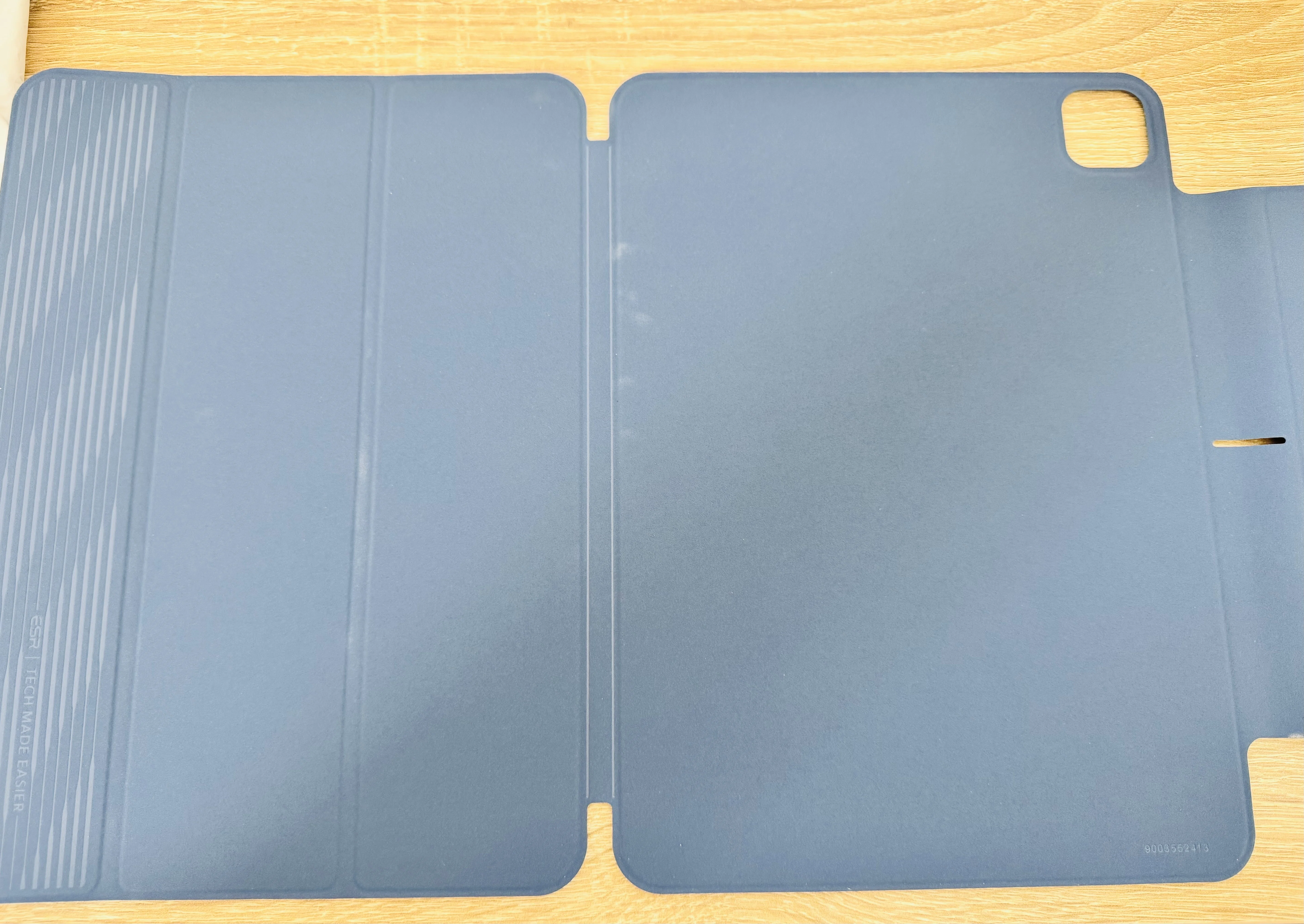 I bought a new case for my iPad Pro. ESR iPad Pro 11-inch case ...