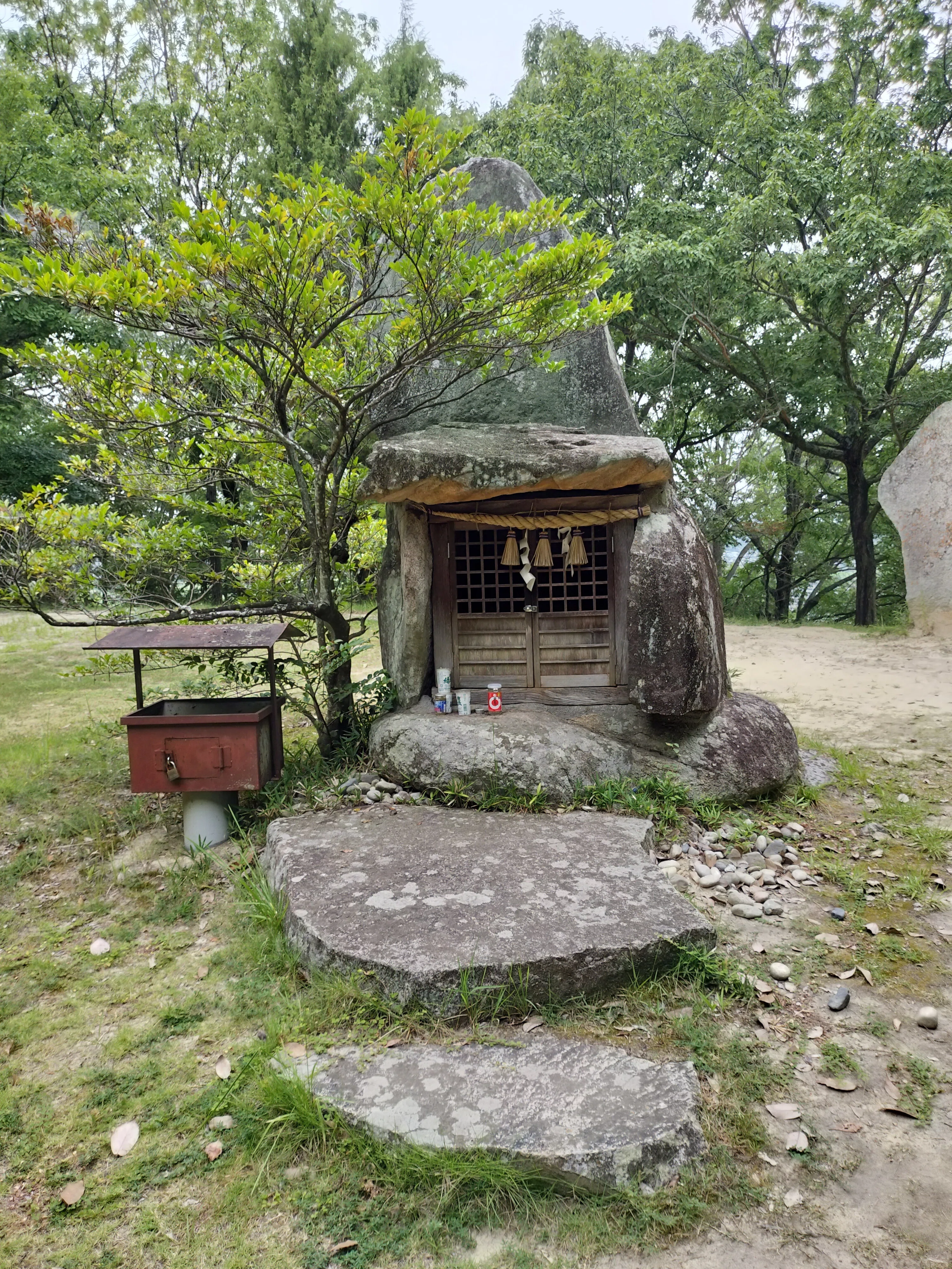 古墳を訪ねる③ 弥生時代最大級の墳丘墓 楯築遺跡｜キキ