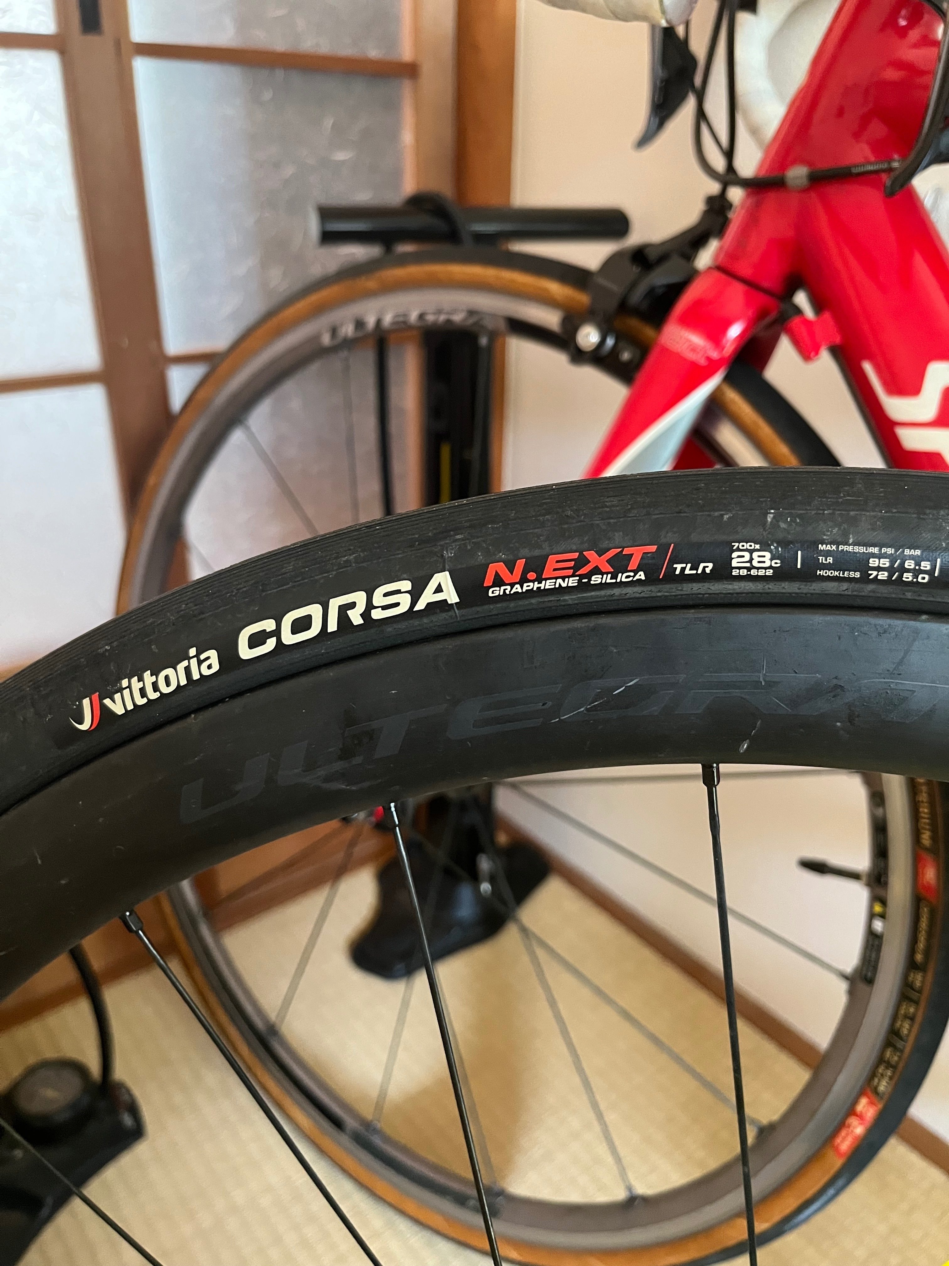 新車取外し】Vittoria CORSA PRO G2.0 TLR 28c（Cubierta