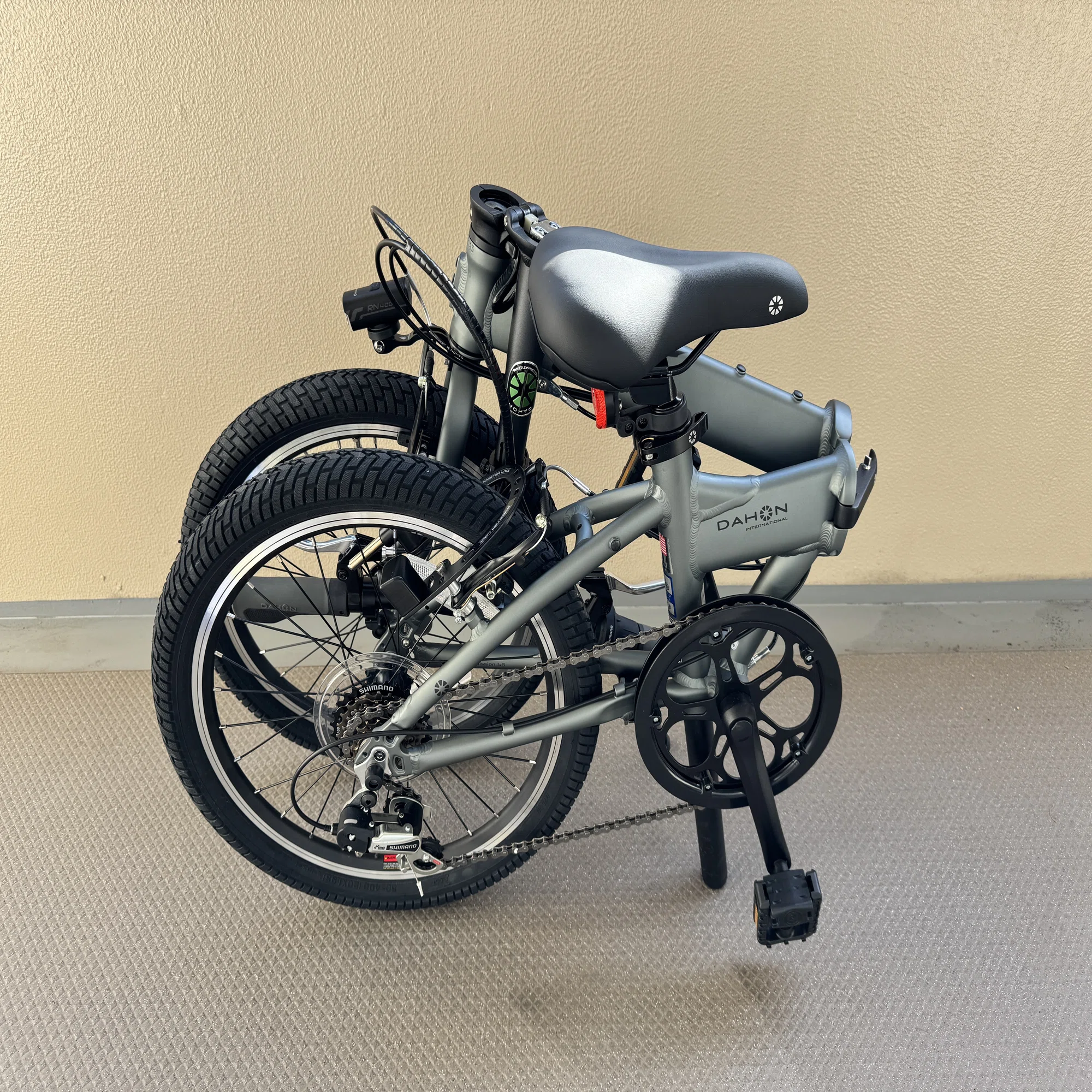 素人が折り畳み自転車DAHON HITをカスタマイズしてみた｜フロムモリー