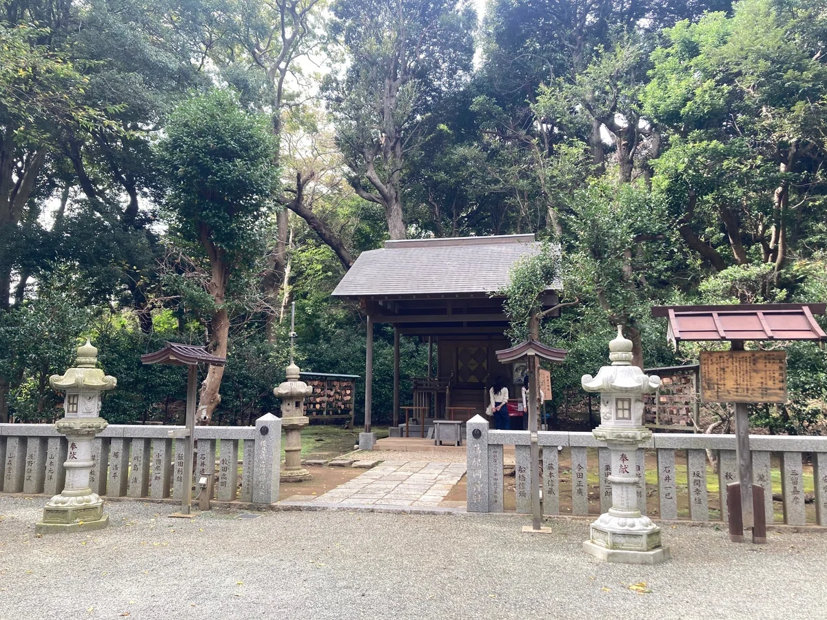 葛原岡神社の本殿