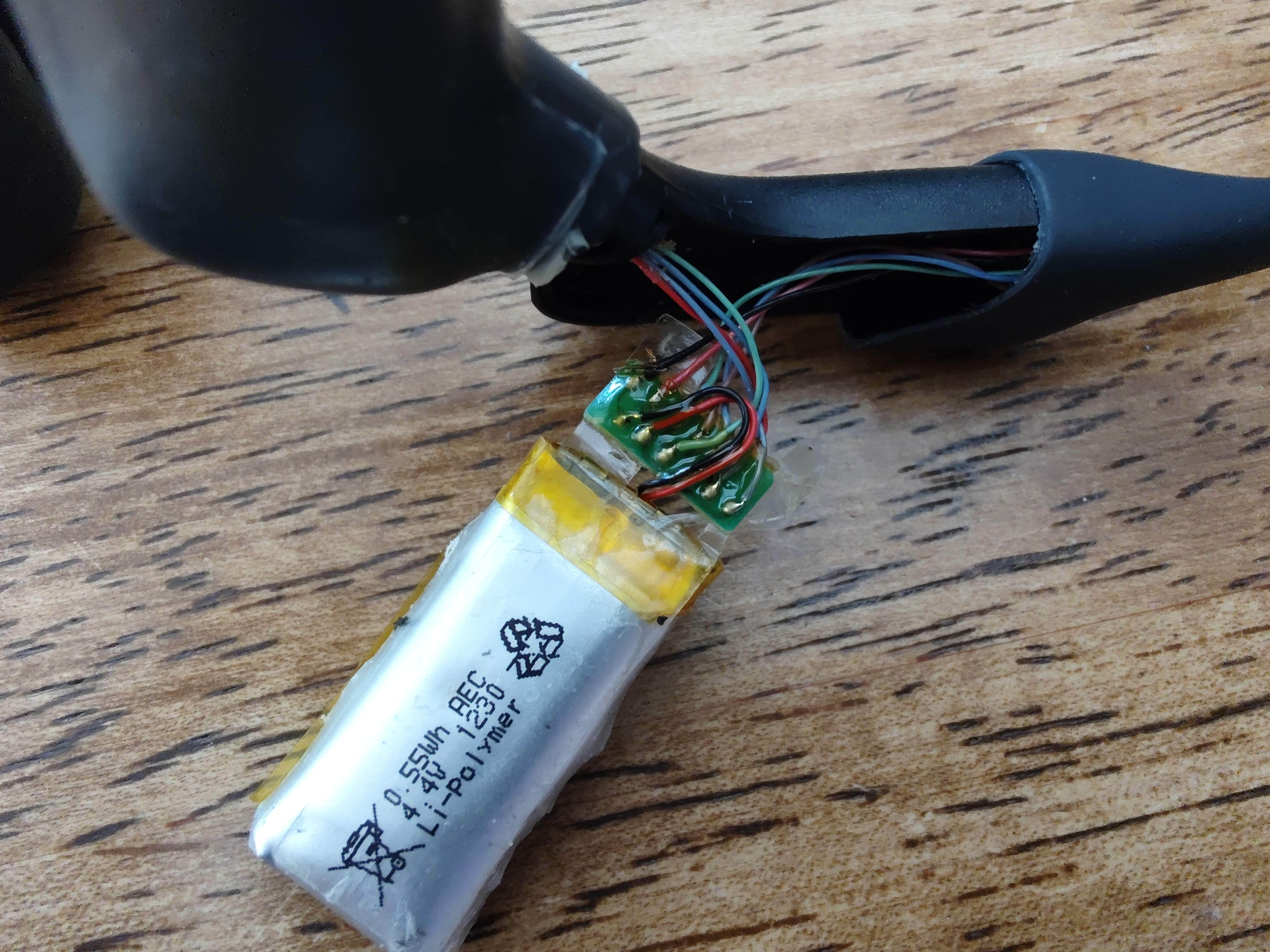AfterShokz(現:Shokz):AEROPEXのバッテリーを交換してみまし AfterShokz(現:Shokz):AEROPEXのバッテリーを交換してみまし