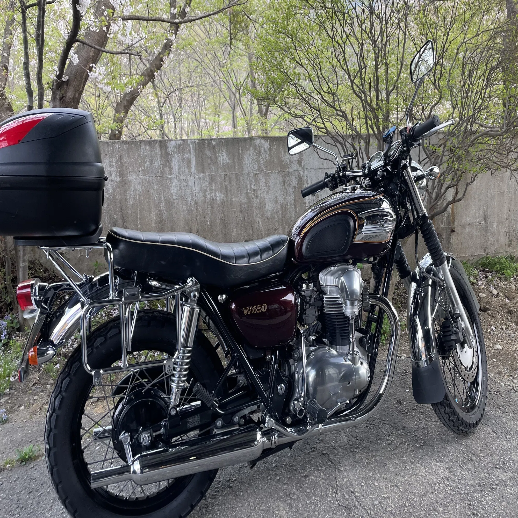 オートバイのある風景 26 カワサキW650｜茶袋