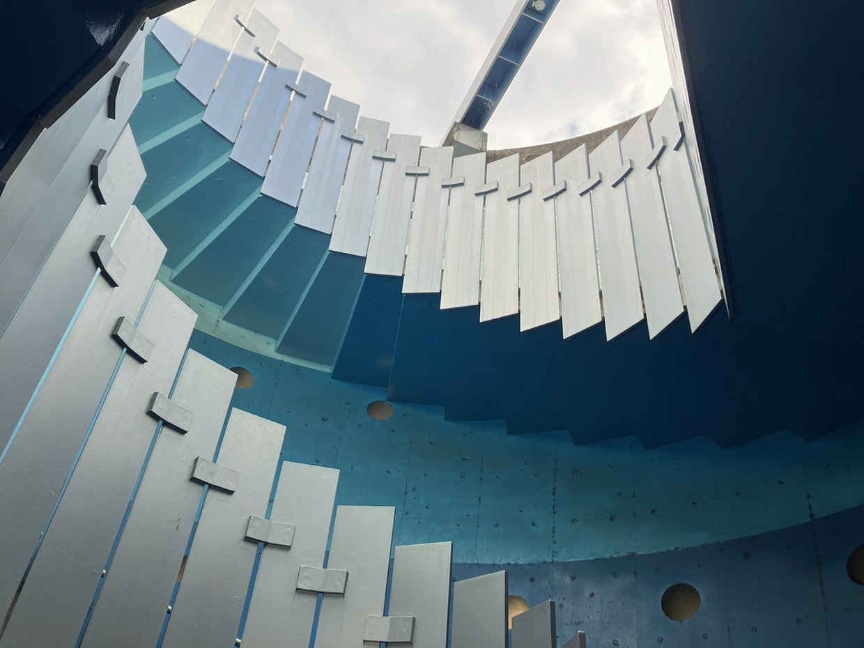 山下公園・青の螺旋階段（神奈川県横浜市）｜階段が好き